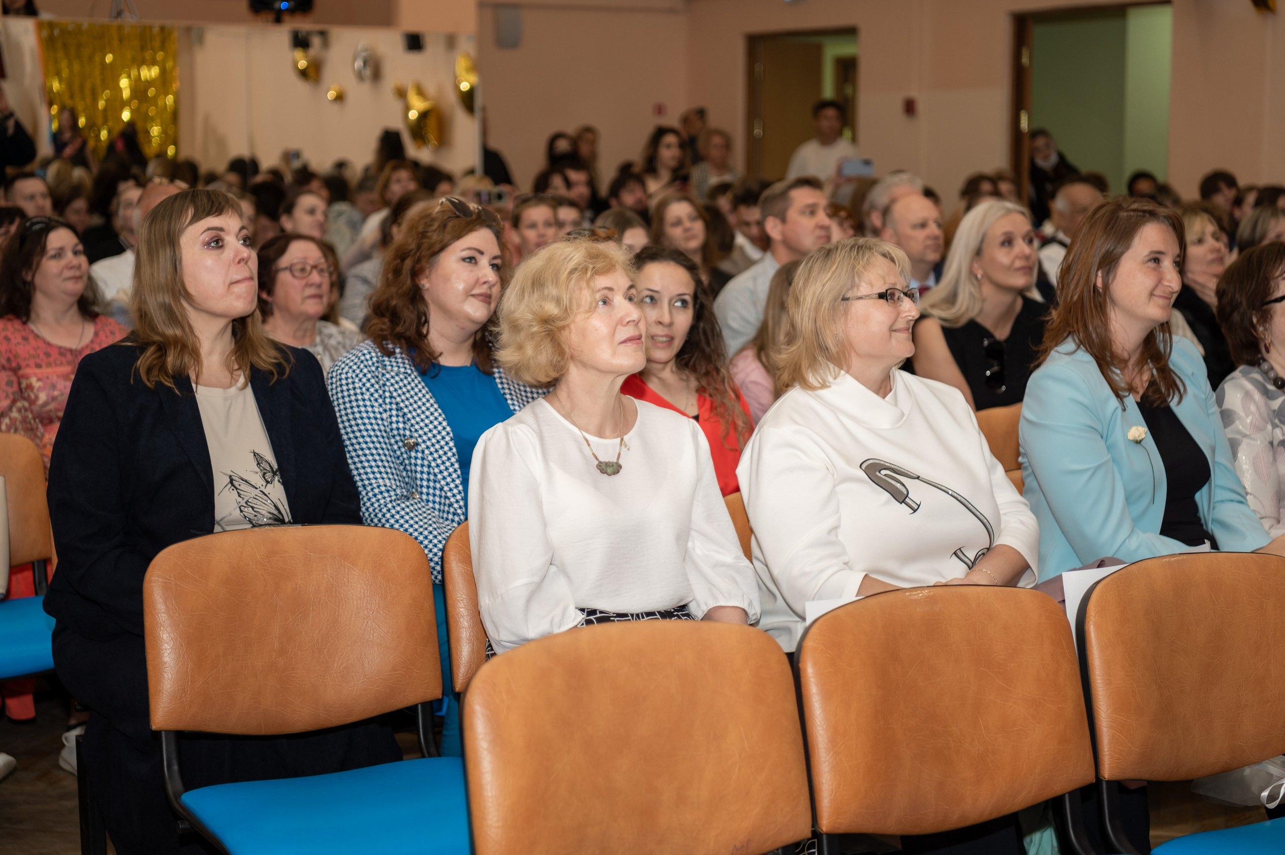 Школа № 760 имени А. П. Маресьева, Выпускной 11 класс. 2026 г. Детский и семейный фотограф г. Москва Оксана Катаджи ☘