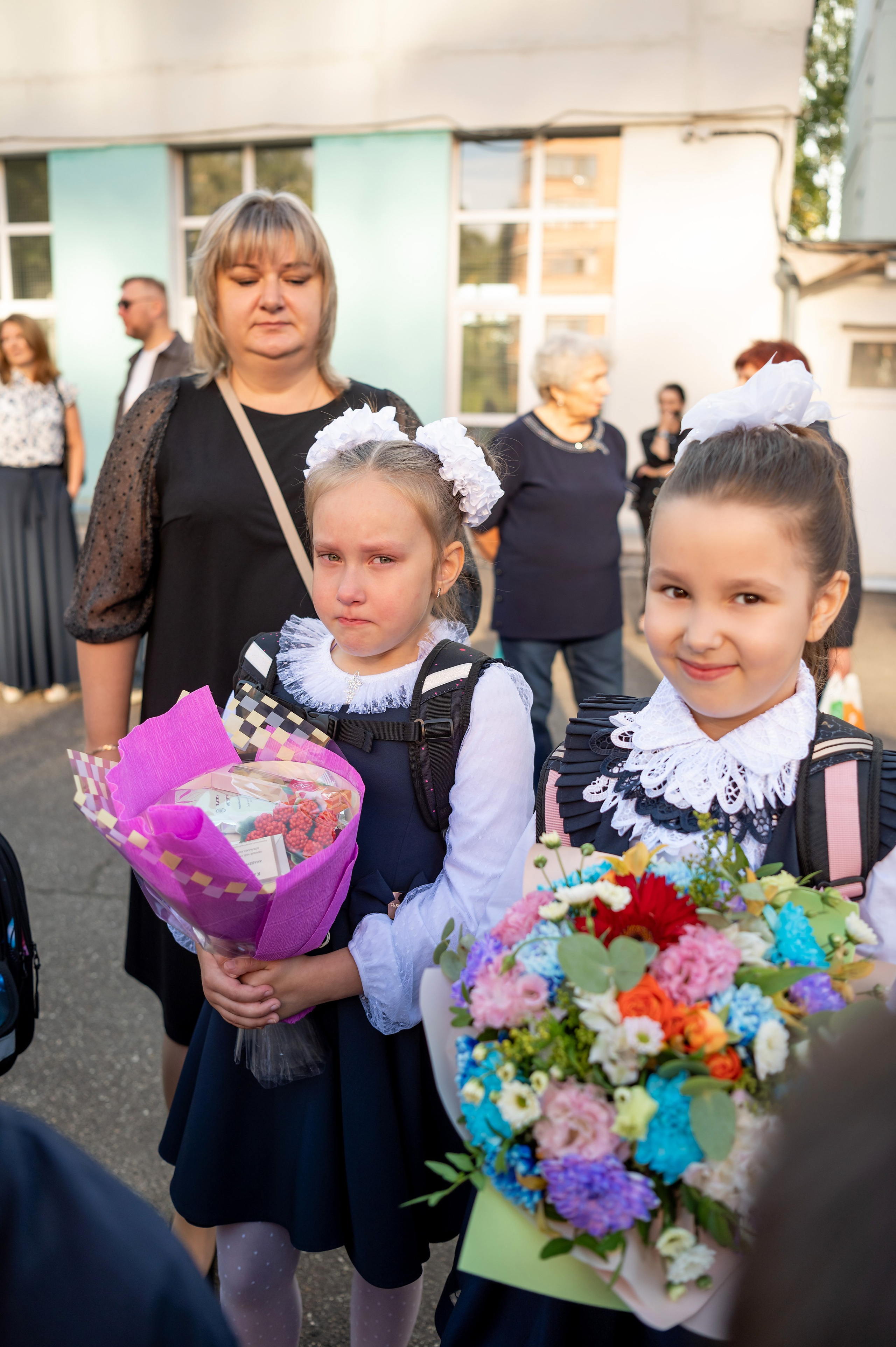 1 сентября. Линейка. Школа 2097. Детский и семейный фотограф г. Москва Оксана Катаджи ☘