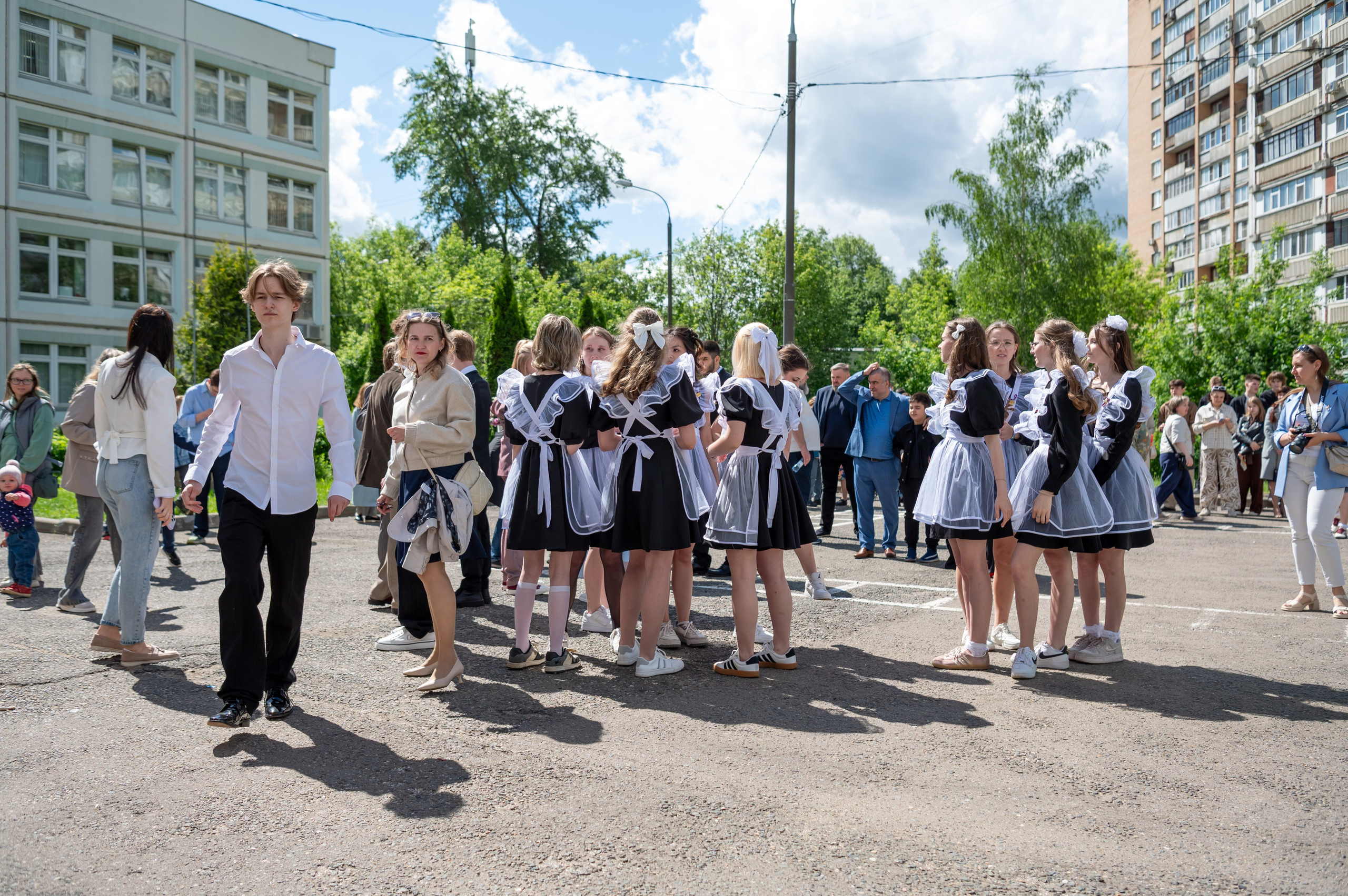 Школа № 760 имени А. П. Маресьева, Выпускной 11 класс. 2026 г. Детский и семейный фотограф г. Москва Оксана Катаджи ☘