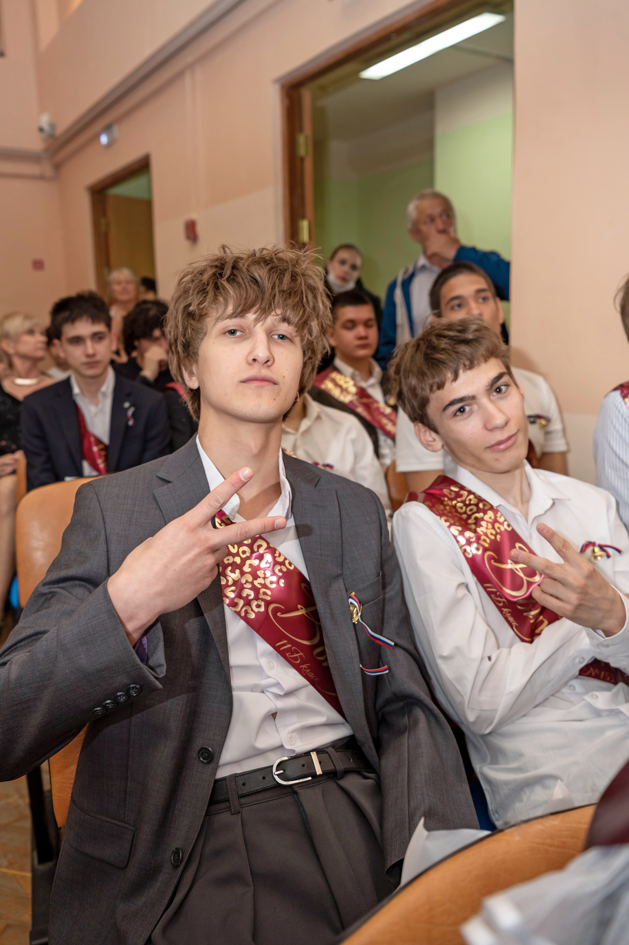 Школа № 760 имени А. П. Маресьева, Выпускной 11 класс. 2026 г. Детский и семейный фотограф г. Москва Оксана Катаджи ☘
