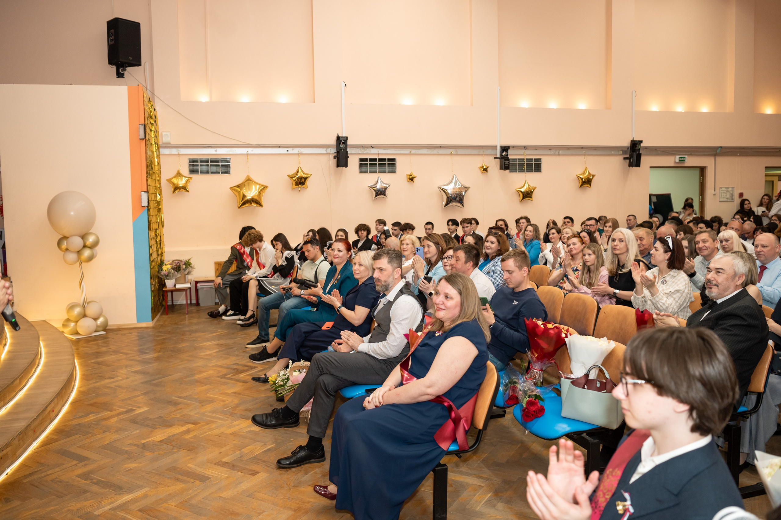 Школа № 760 имени А. П. Маресьева, Выпускной 11 класс. 2026 г. Детский и семейный фотограф г. Москва Оксана Катаджи ☘