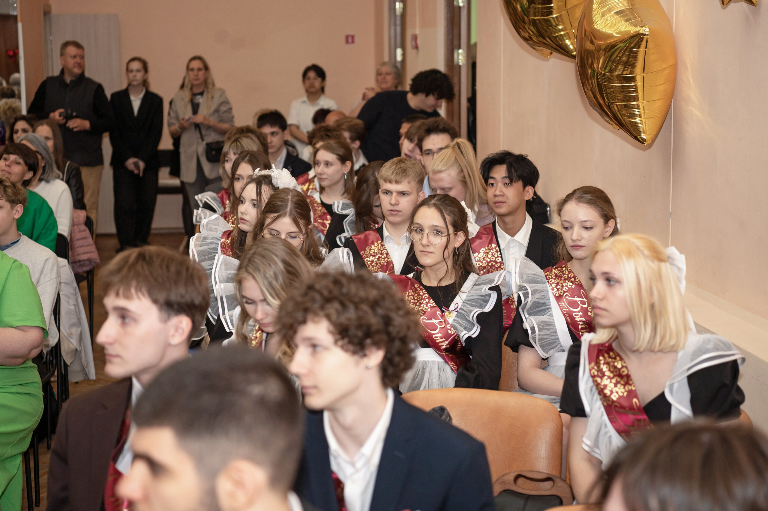 Школа № 760 имени А. П. Маресьева, Выпускной 11 класс. 2026 г. Детский и семейный фотограф г. Москва Оксана Катаджи ☘