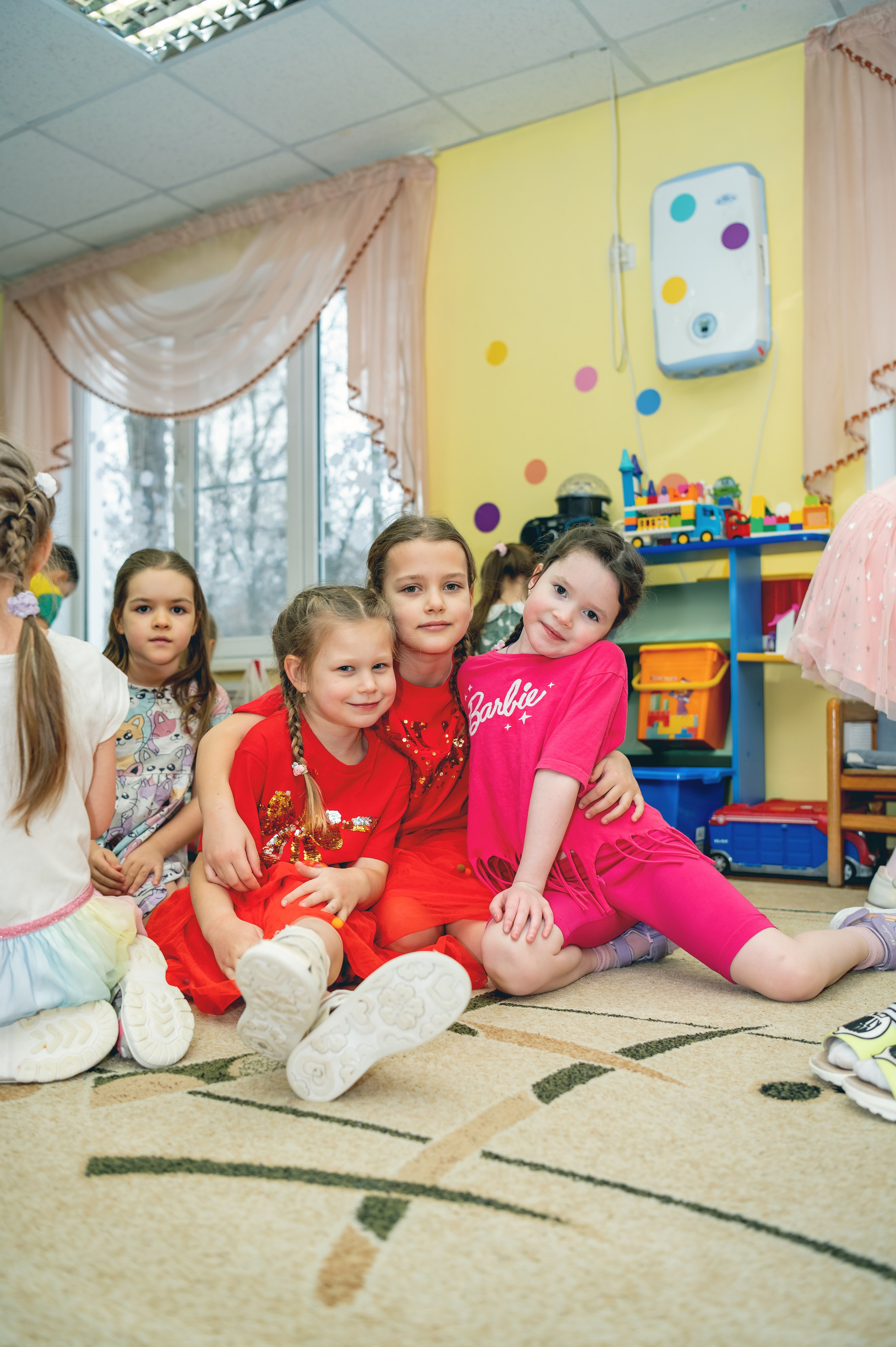 Фотосессия в детском саду для выпускных фотоальбомов. Детский и семейный фотограф г. Москва Оксана Катаджи ☘