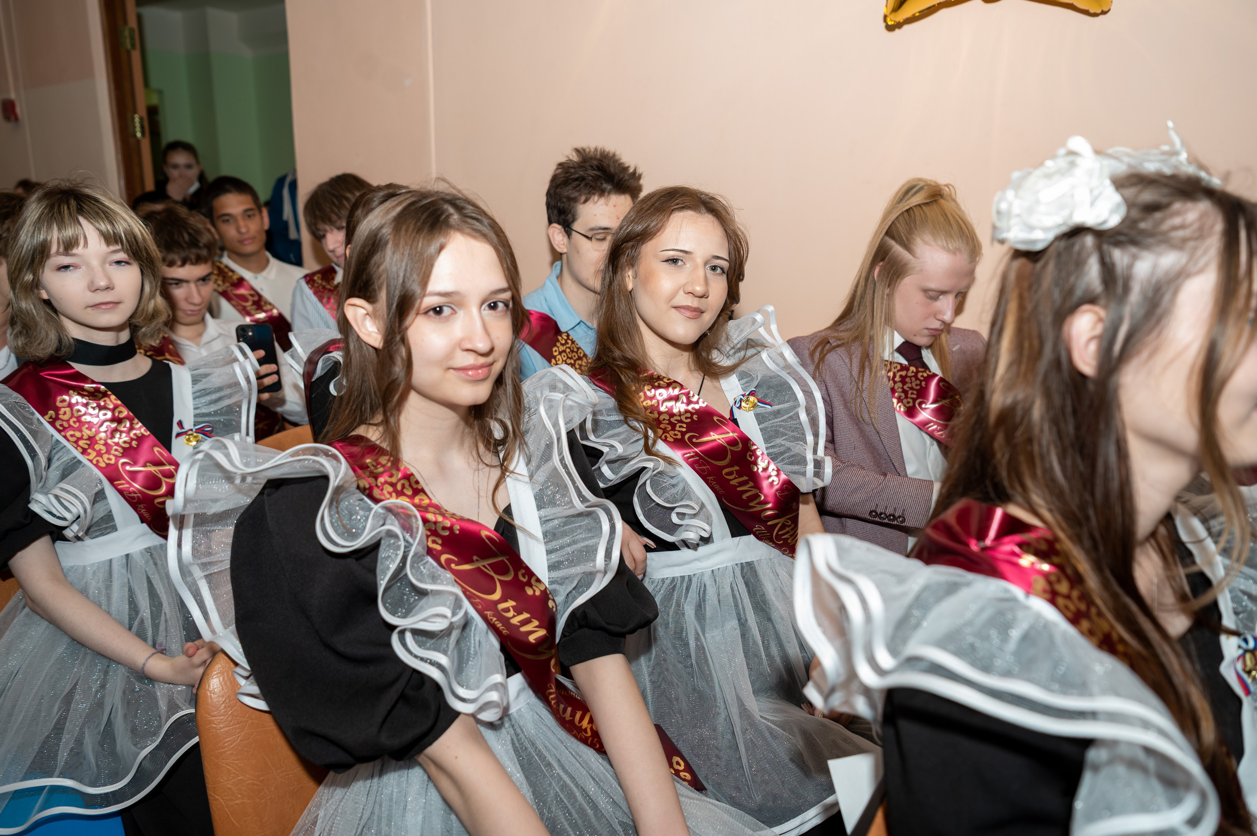 Школа № 760 имени А. П. Маресьева, Выпускной 11 класс. 2026 г. Детский и семейный фотограф г. Москва Оксана Катаджи ☘
