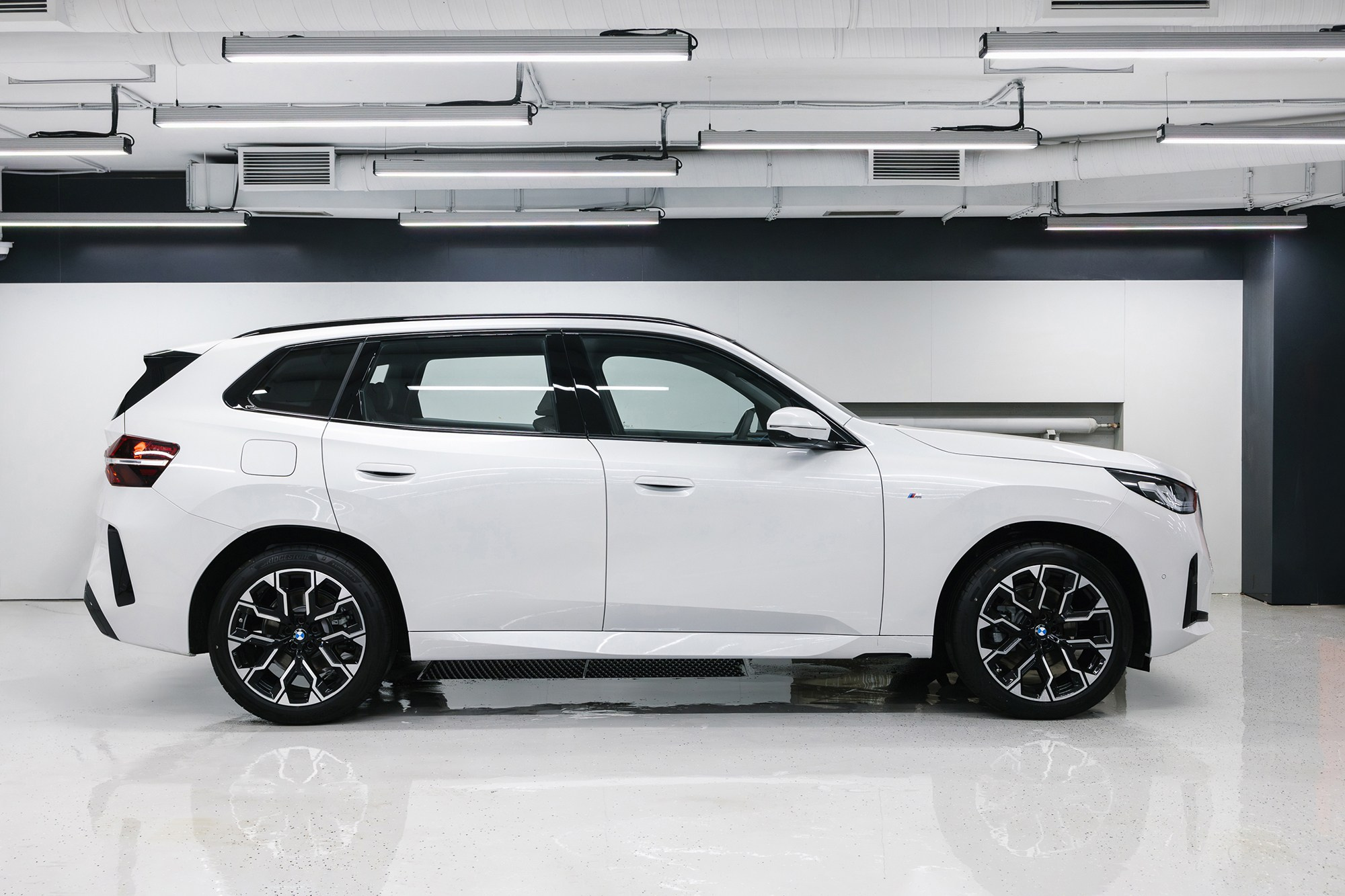 BMW X3 White G45. Новые автомобили