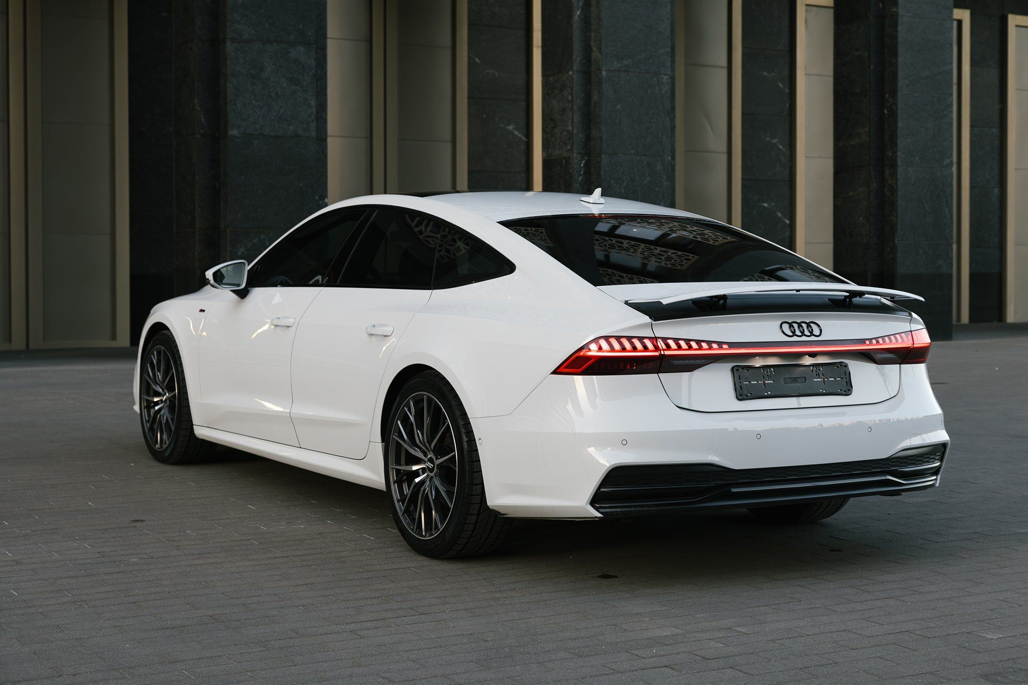Audi A7 3.0 AMT, 55 TFSI 3.0 quattro S tronic (340 л. с.), 2019 год. Автосалон «Х-Авто»