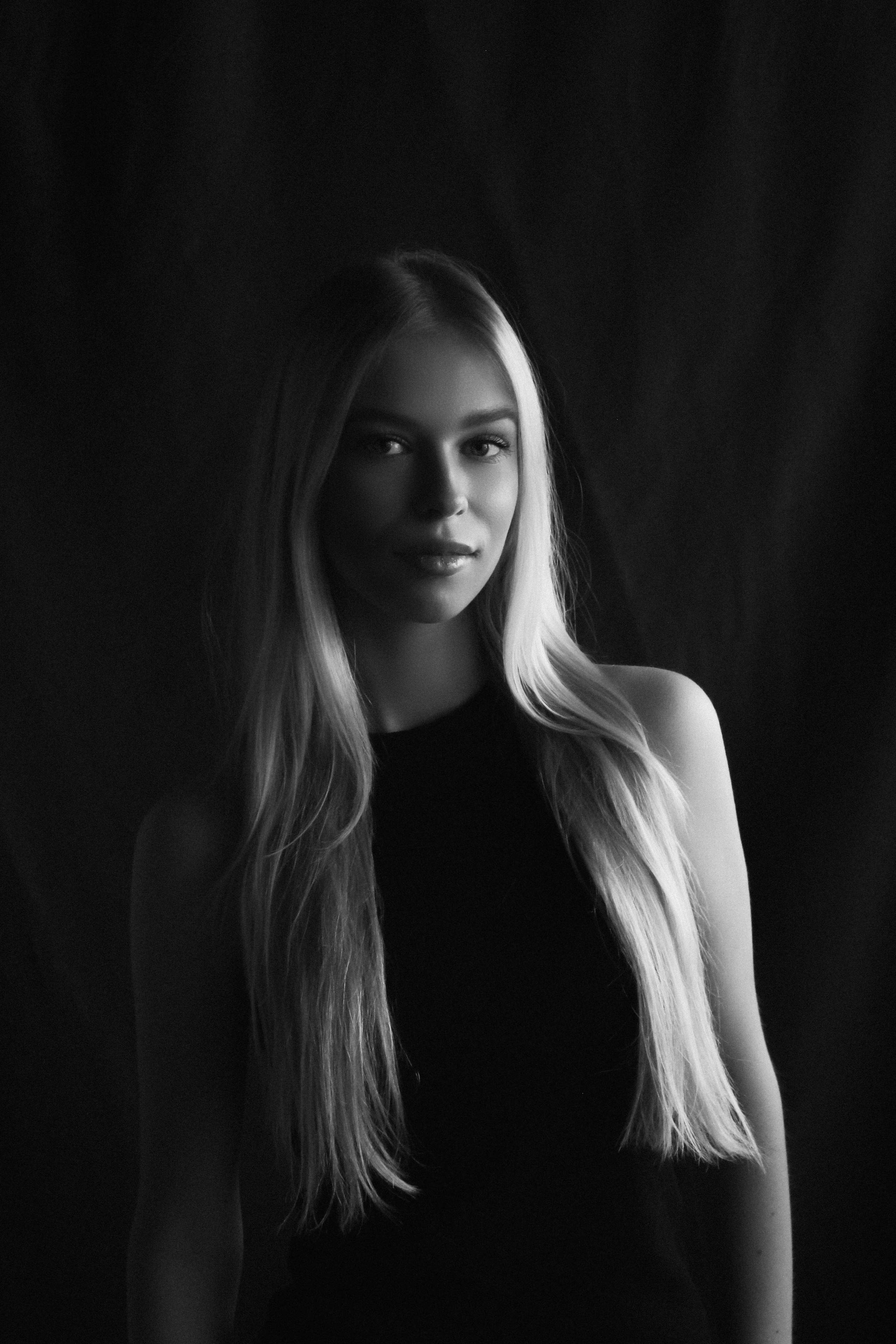 Портрет у окна. Фотограф в Краснодаре Кристина Филиппова