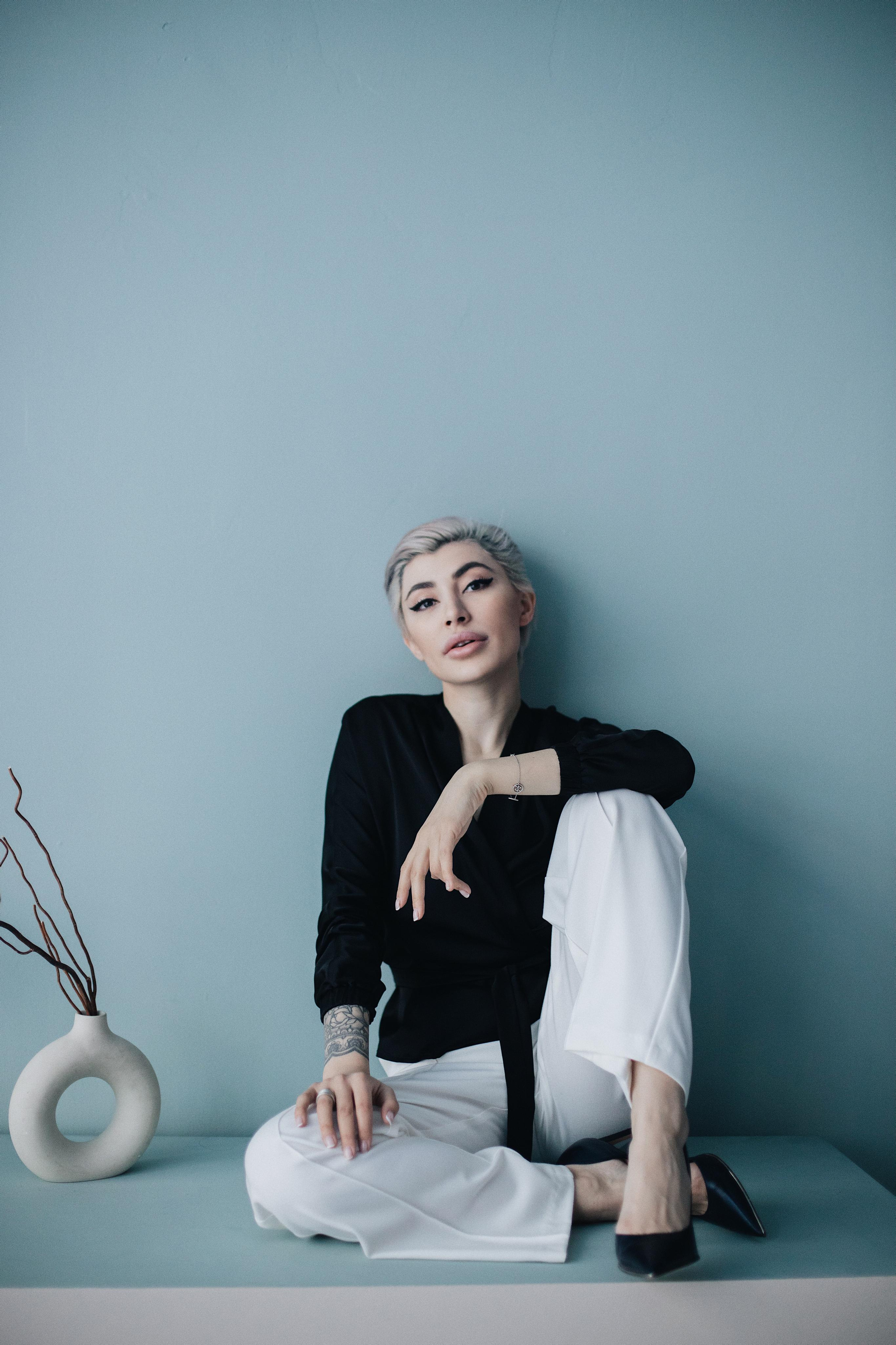 Тата Кальницкая, астролог, автор книги, владелица магазина и кофейни. Бренд-фотограф в Москве Наталья Семенова