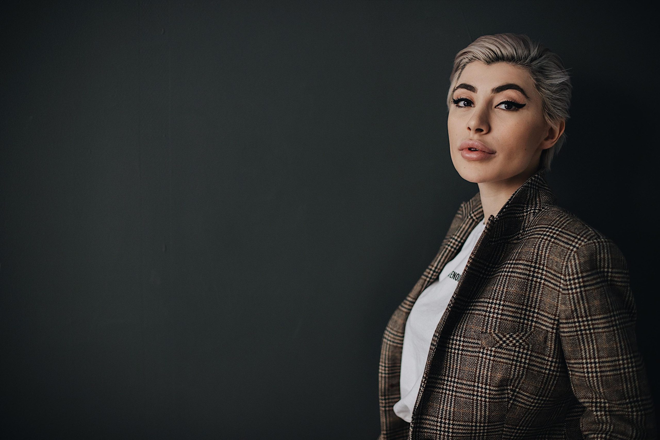 Тата Кальницкая, астролог, автор книги, владелица магазина и кофейни. Бренд-фотограф в Москве Наталья Семенова