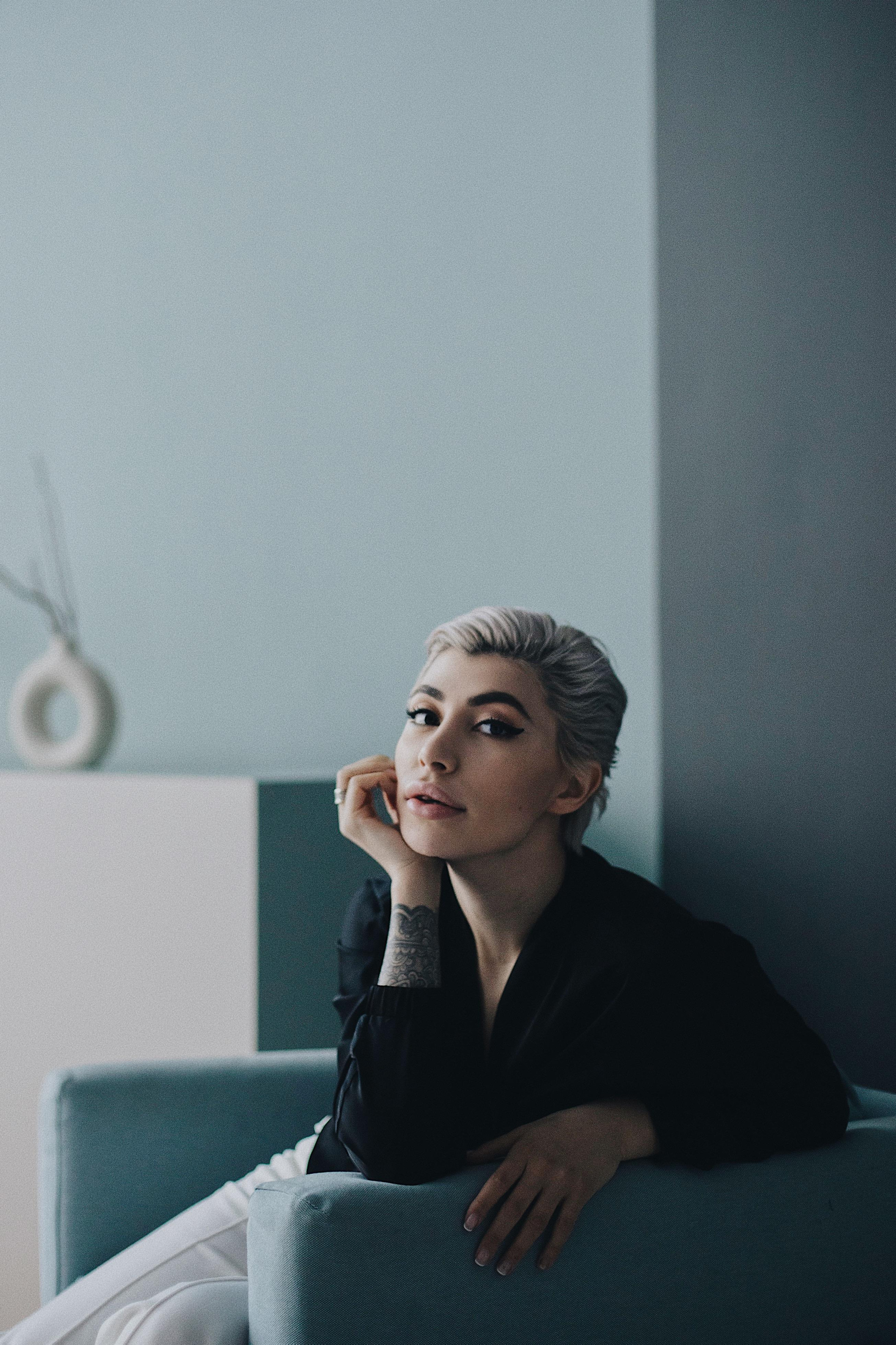 Тата Кальницкая, астролог, автор книги, владелица магазина и кофейни. Бренд-фотограф в Москве Наталья Семенова