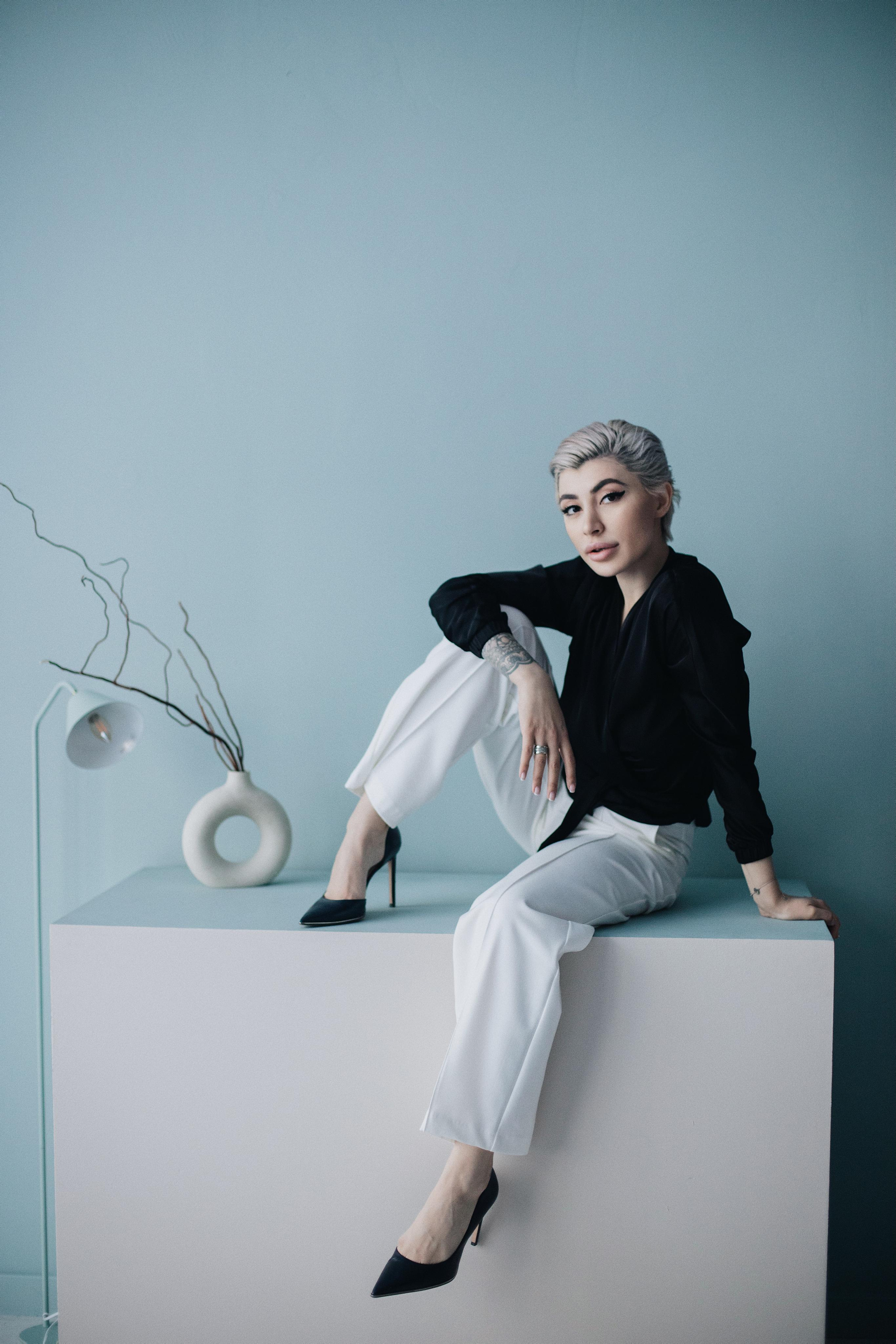 Тата Кальницкая, астролог, автор книги, владелица магазина и кофейни. Бренд-фотограф в Москве Наталья Семенова