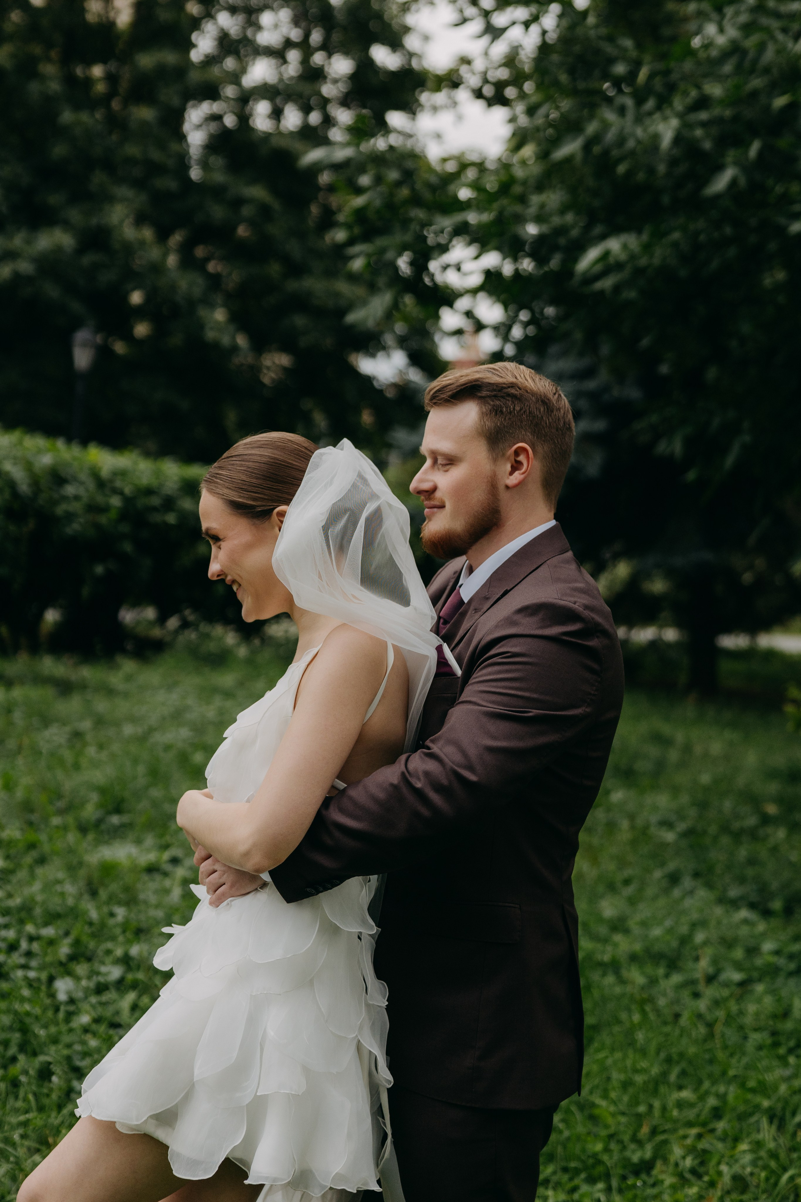 Ирина и Алексей | прогулка Котельническая наб. Свадебный фотограф Москва Анастасия Храмова