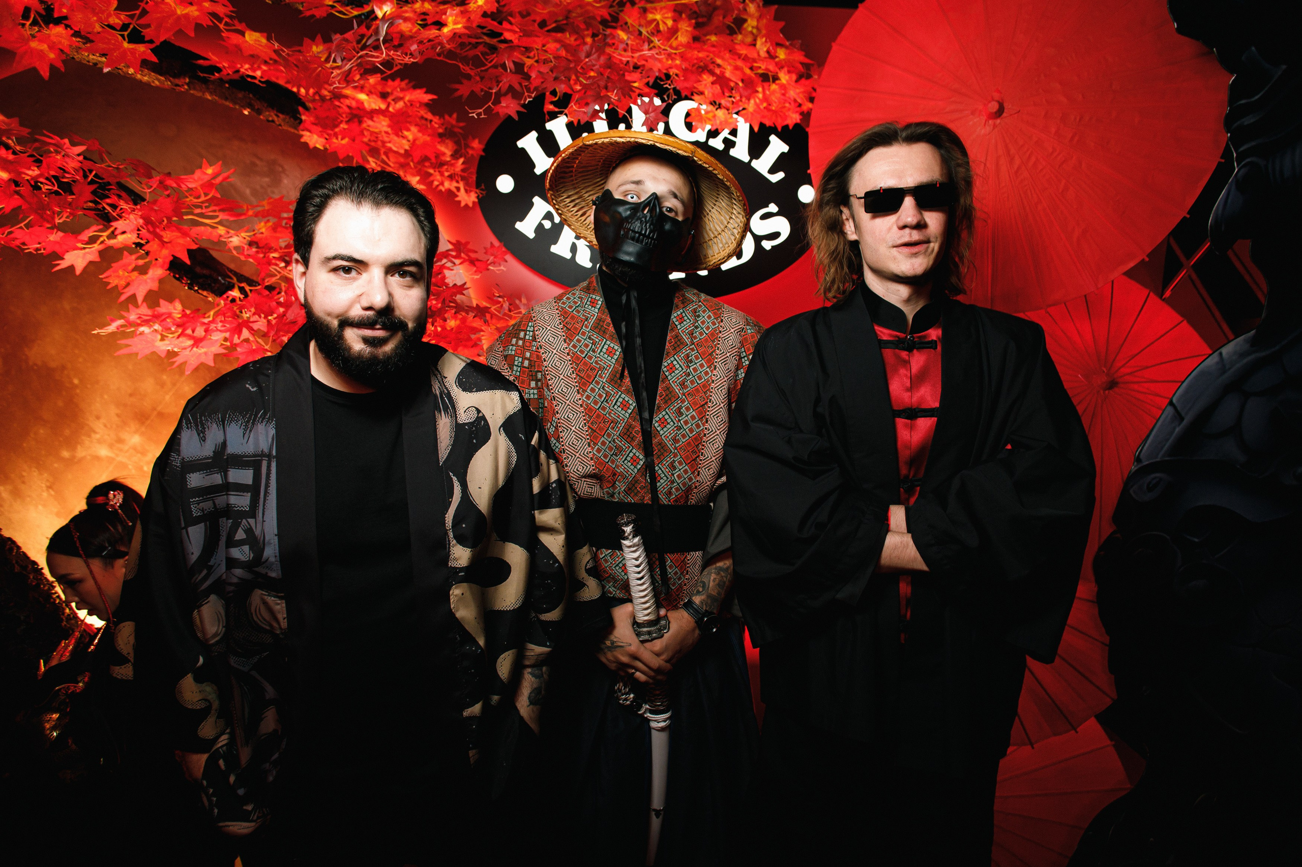 ILLEGAL FRIENDS | ASIA. СВОИ. ФОТООТЧЕТЫ-СОБЫТИЯ-МЕСТА