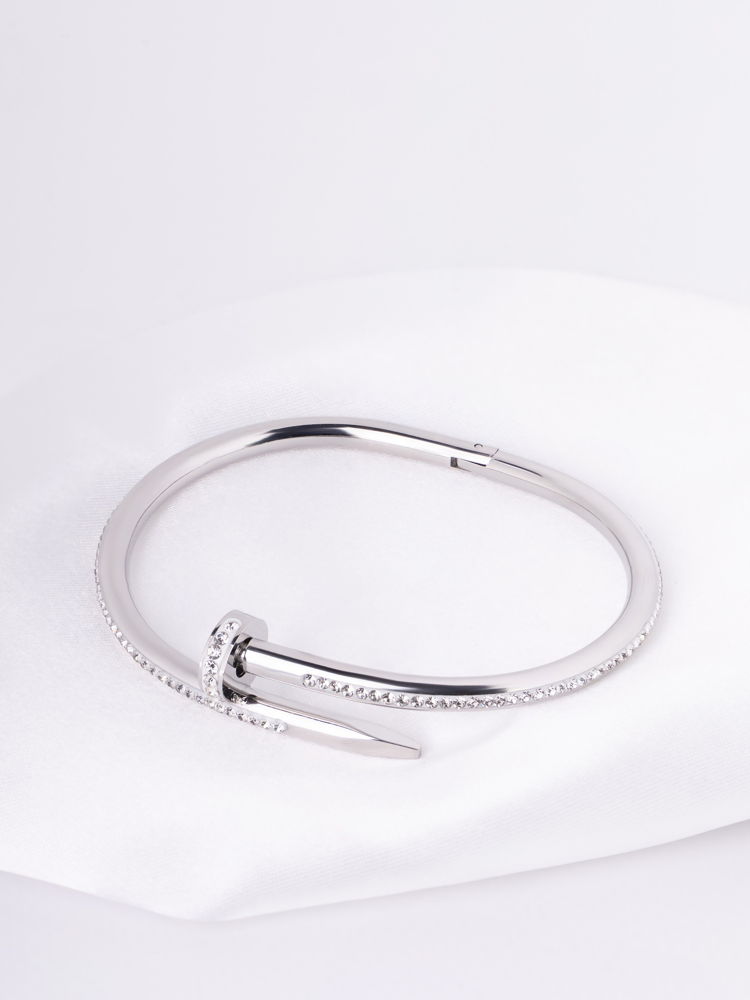 Ювелирка и бижутерия. Предметный фотограф в Санкт-Петербурге Елена Хлебосолова