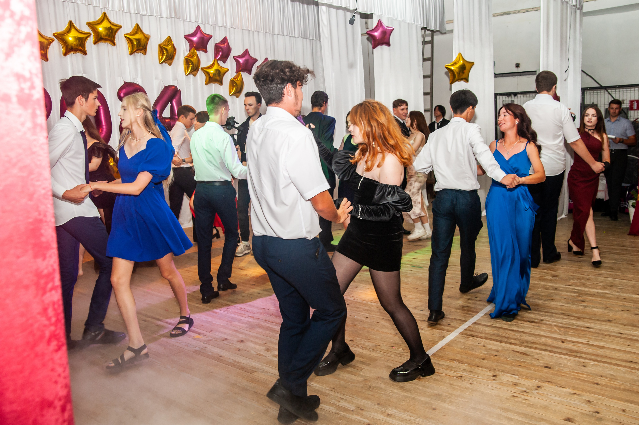 Выпускной МАОУ СОШ № 17 им. Эдуарда Есаяна. Свадебный и семейный фотограф Денис Лукьянов в Краснодаре, Краснодарском крае и Республике Крым