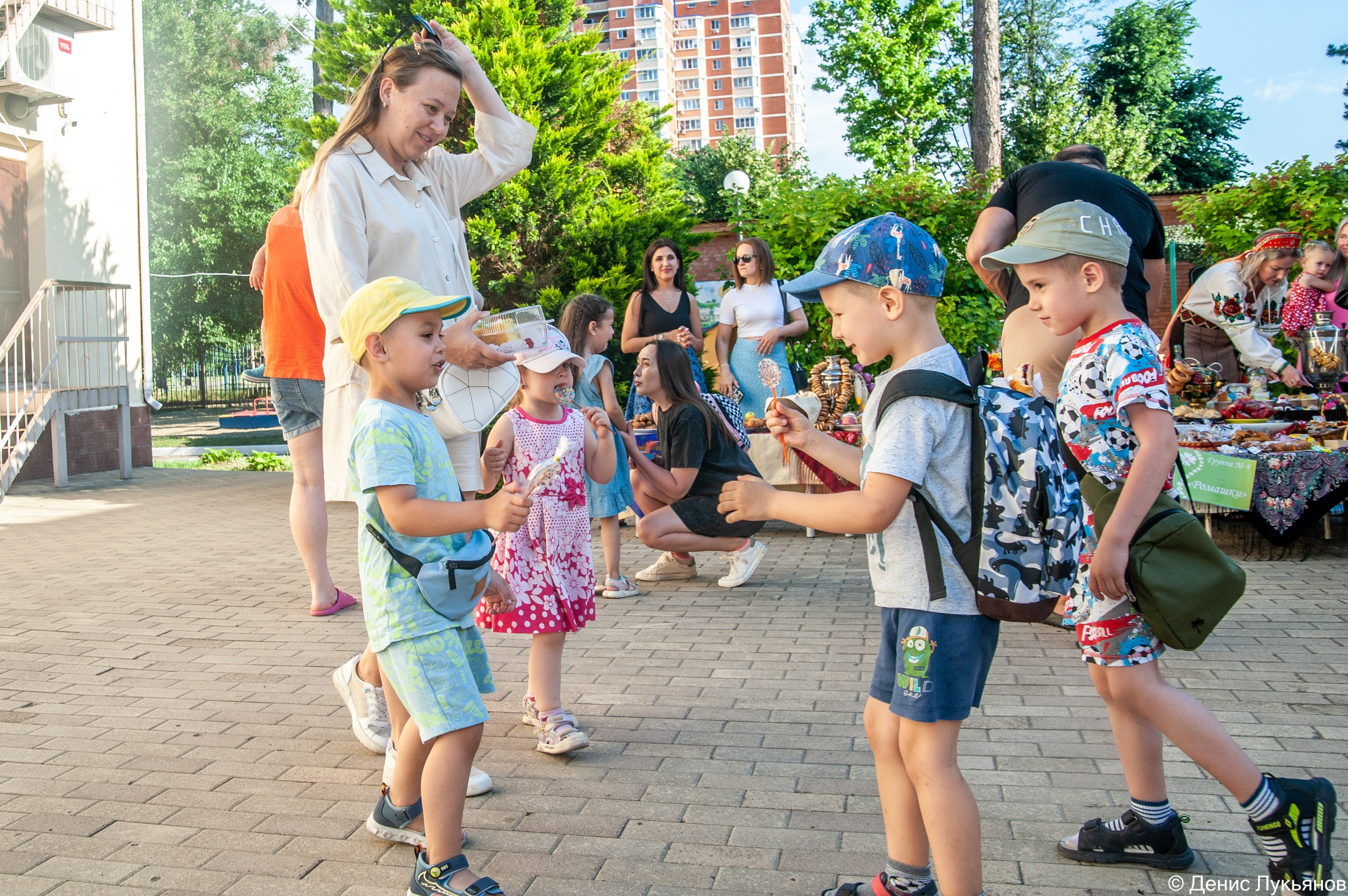 Ярмарка. Свадебный и семейный фотограф Денис Лукьянов в Краснодаре, Краснодарском крае и Республике Крым