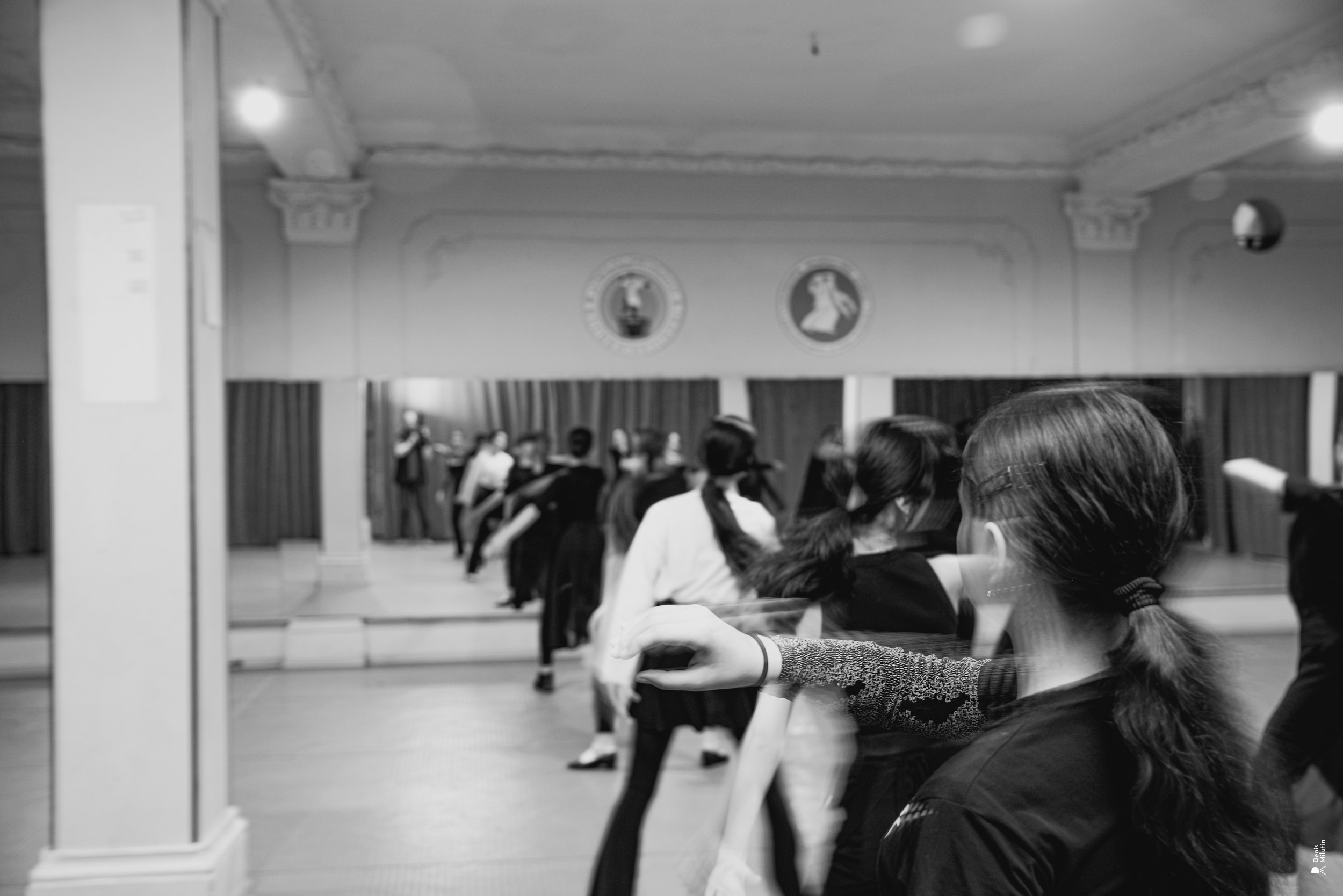 Серия Танцев теней. Портретный фотограф Денис Милютин