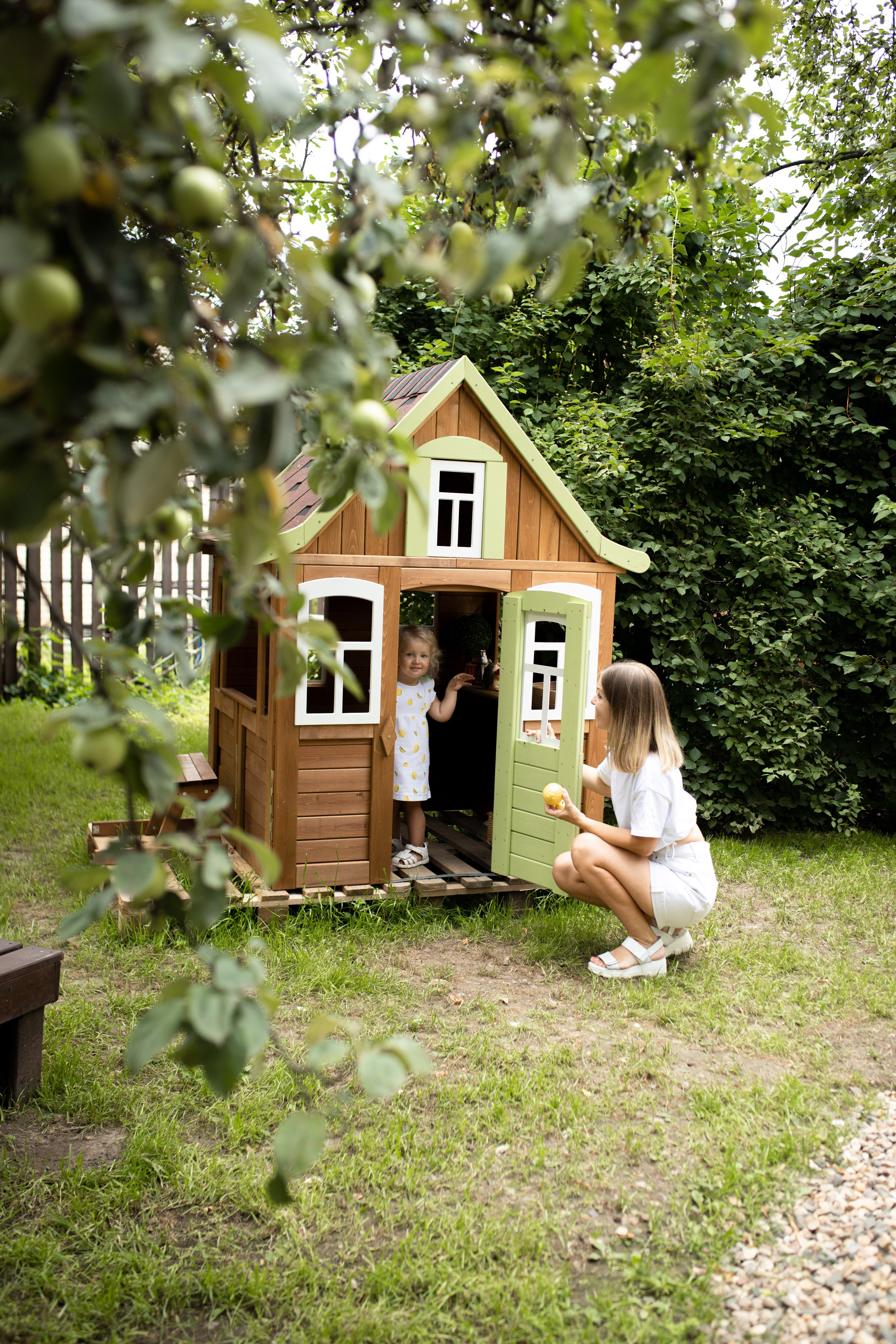 Семейная фотосессия на даче в Купавне. Фотограф в Железнодорожном и Балашихе