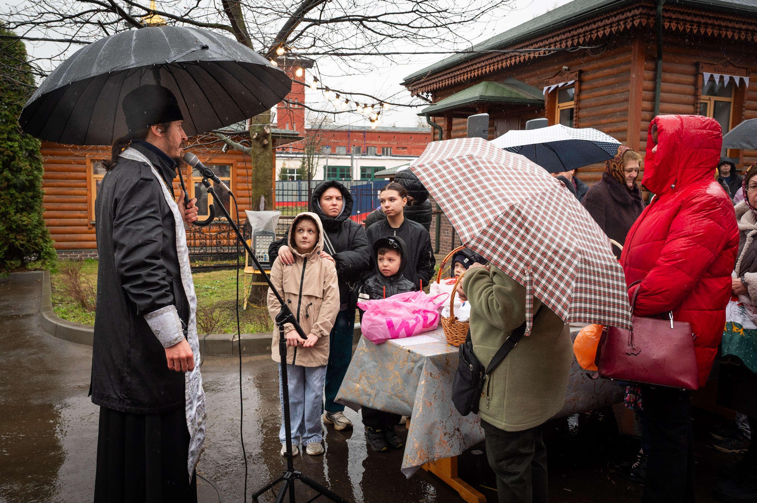 Богородский храм. Освящение снеди. Антон и Татьяна Денисенко — В храме