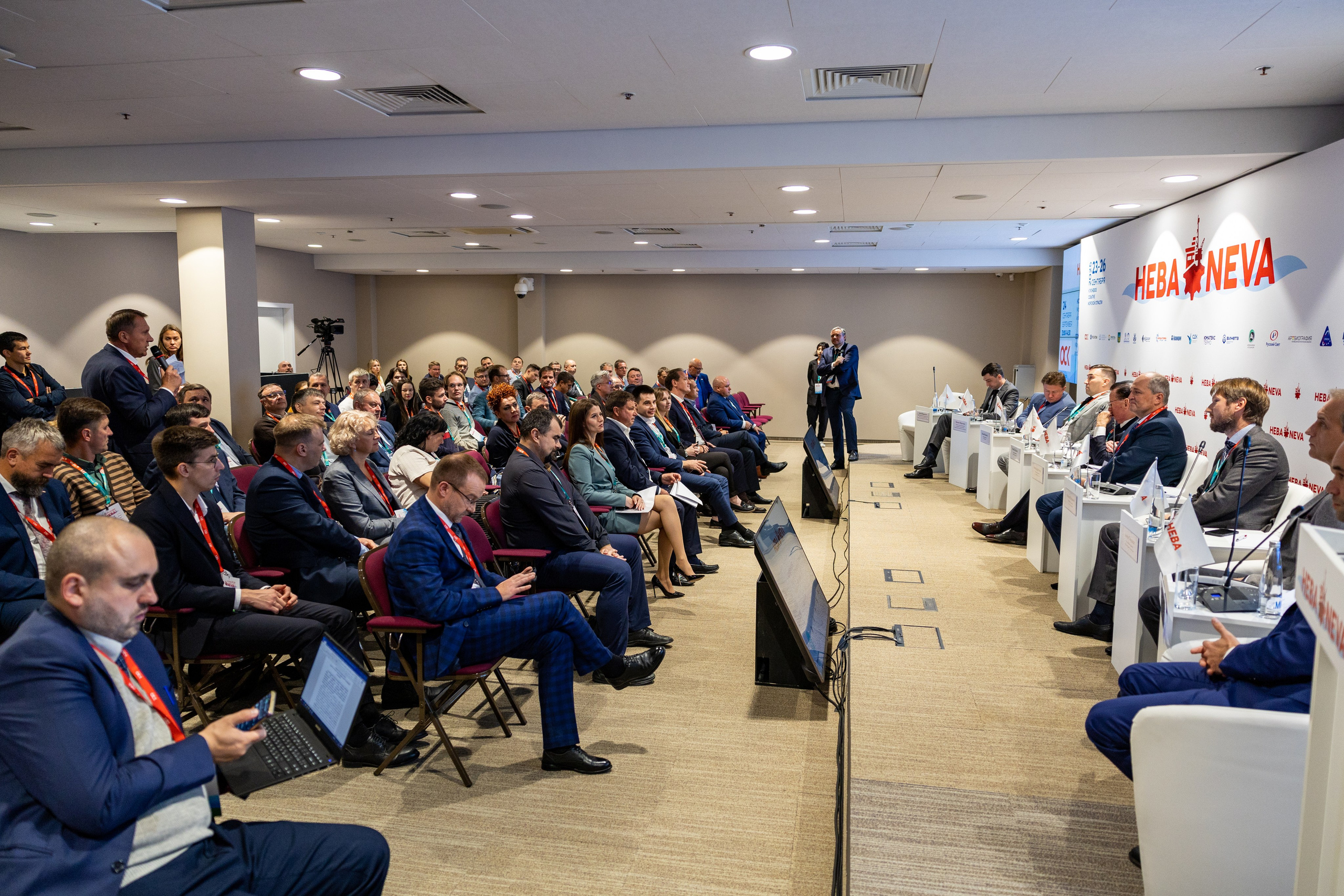 Конференция. «Морское приборостроение». Репортажный фотограф Санкт-Петербург | Роман Карбышев