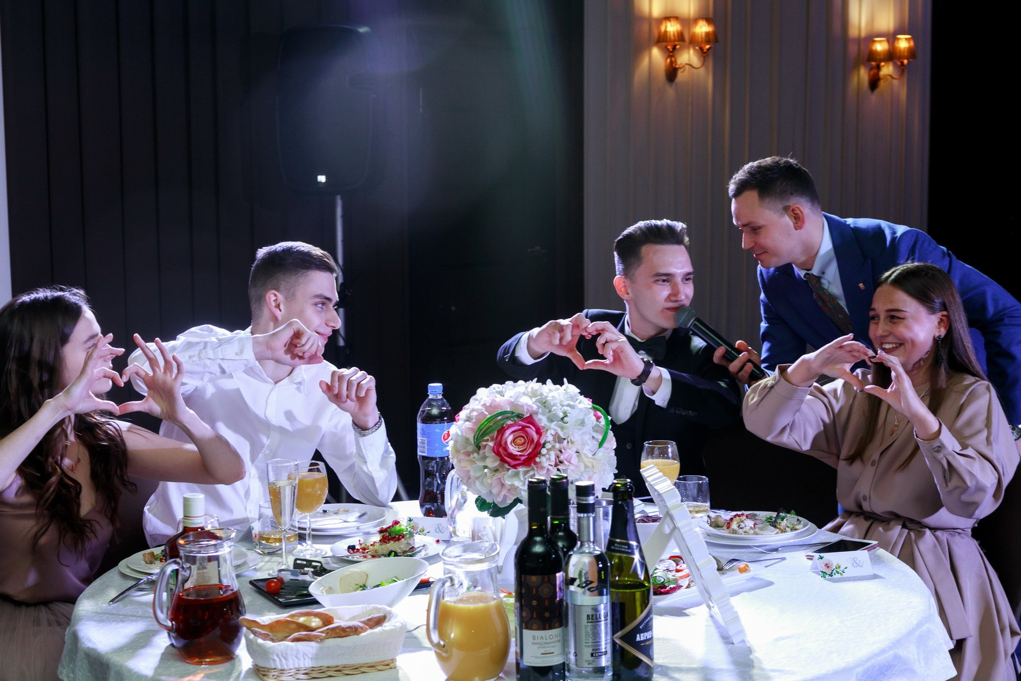 Свадьба с огоньком. Фотограф крещение венчание в Петербурге! Помогает подобрать храм и посоветовал душевного батюшку в СПб