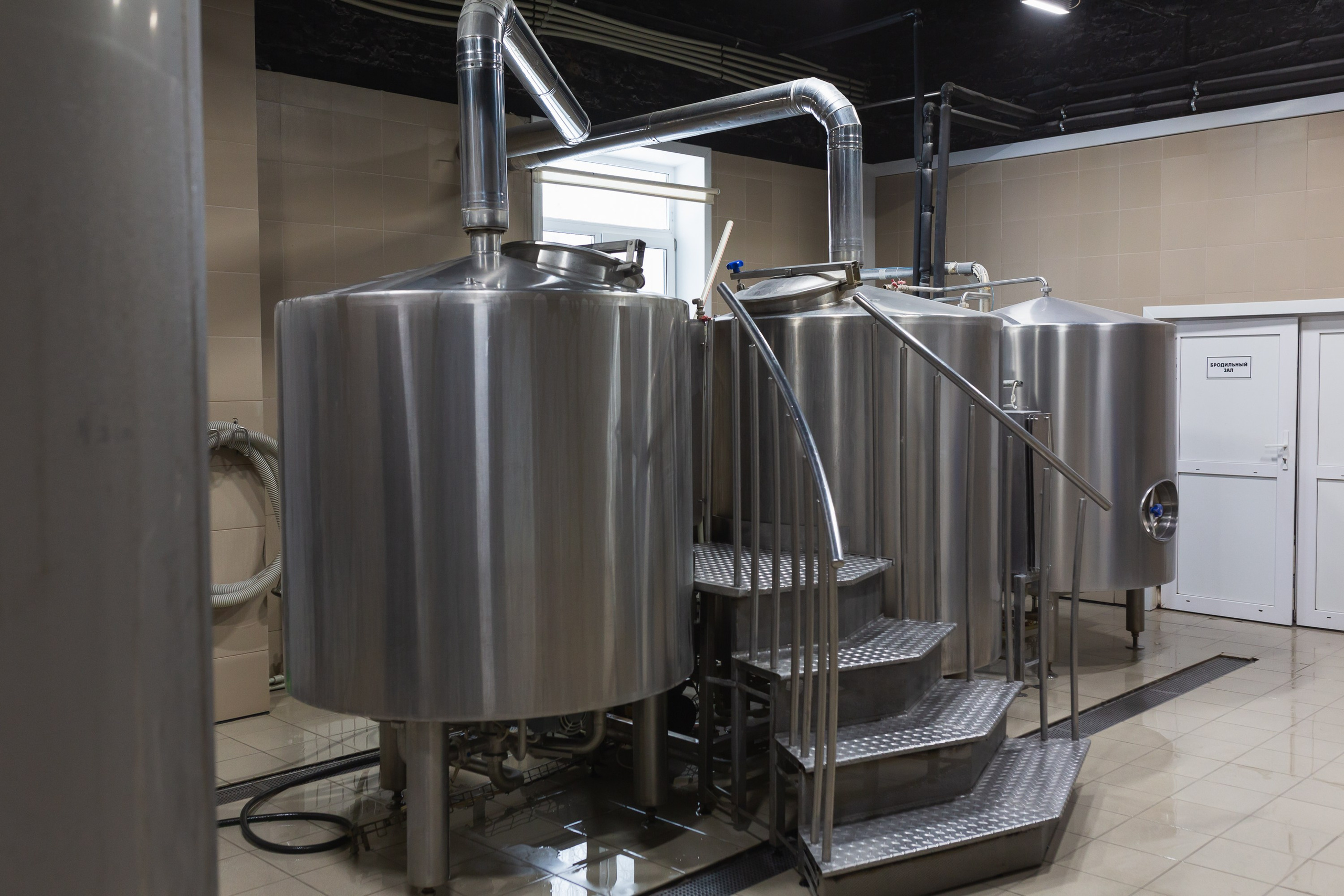 Фотографии с производства. Roman — Репортажный фотограф в Новосибирске