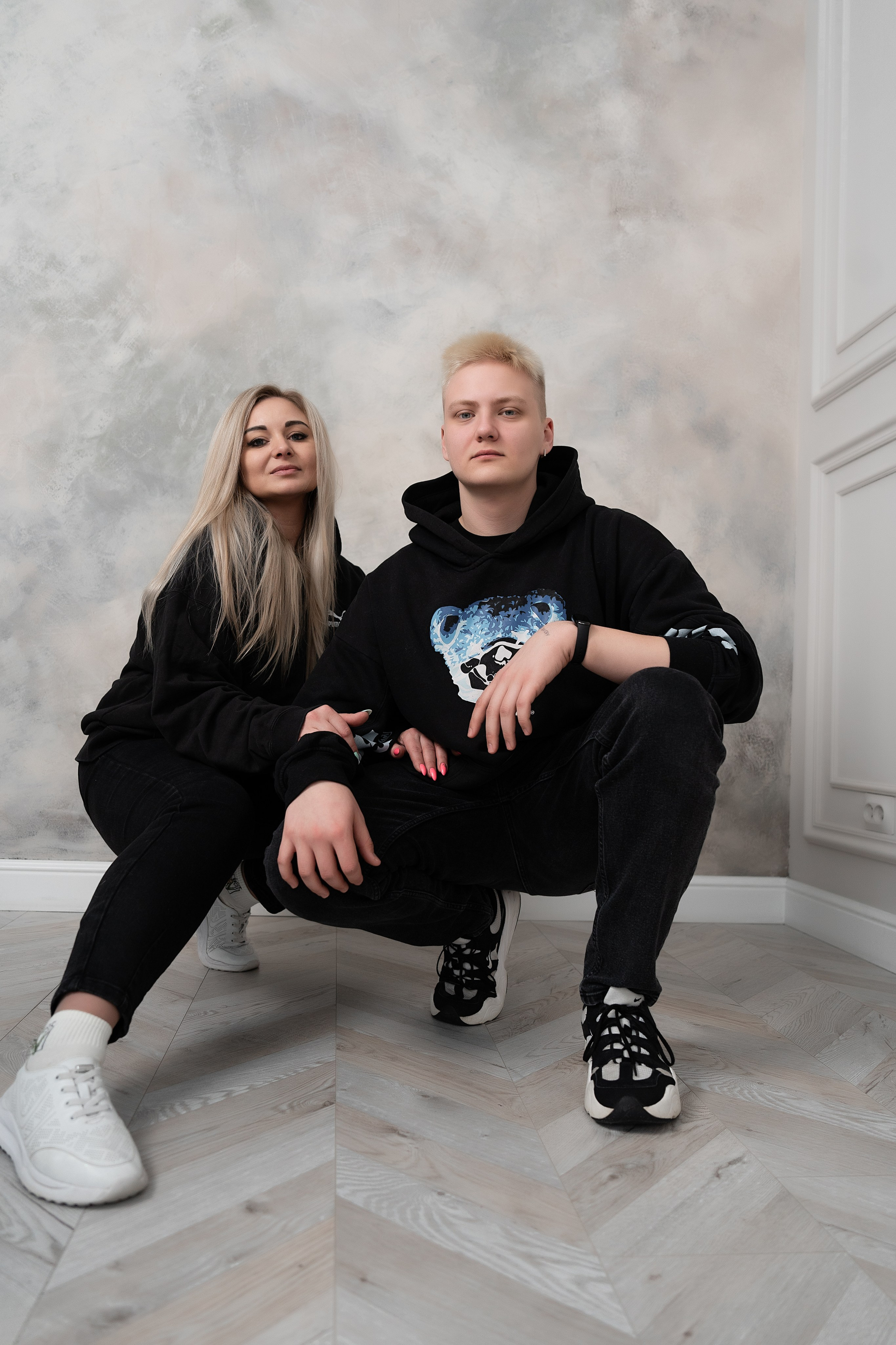 Валентина и сын. Главная