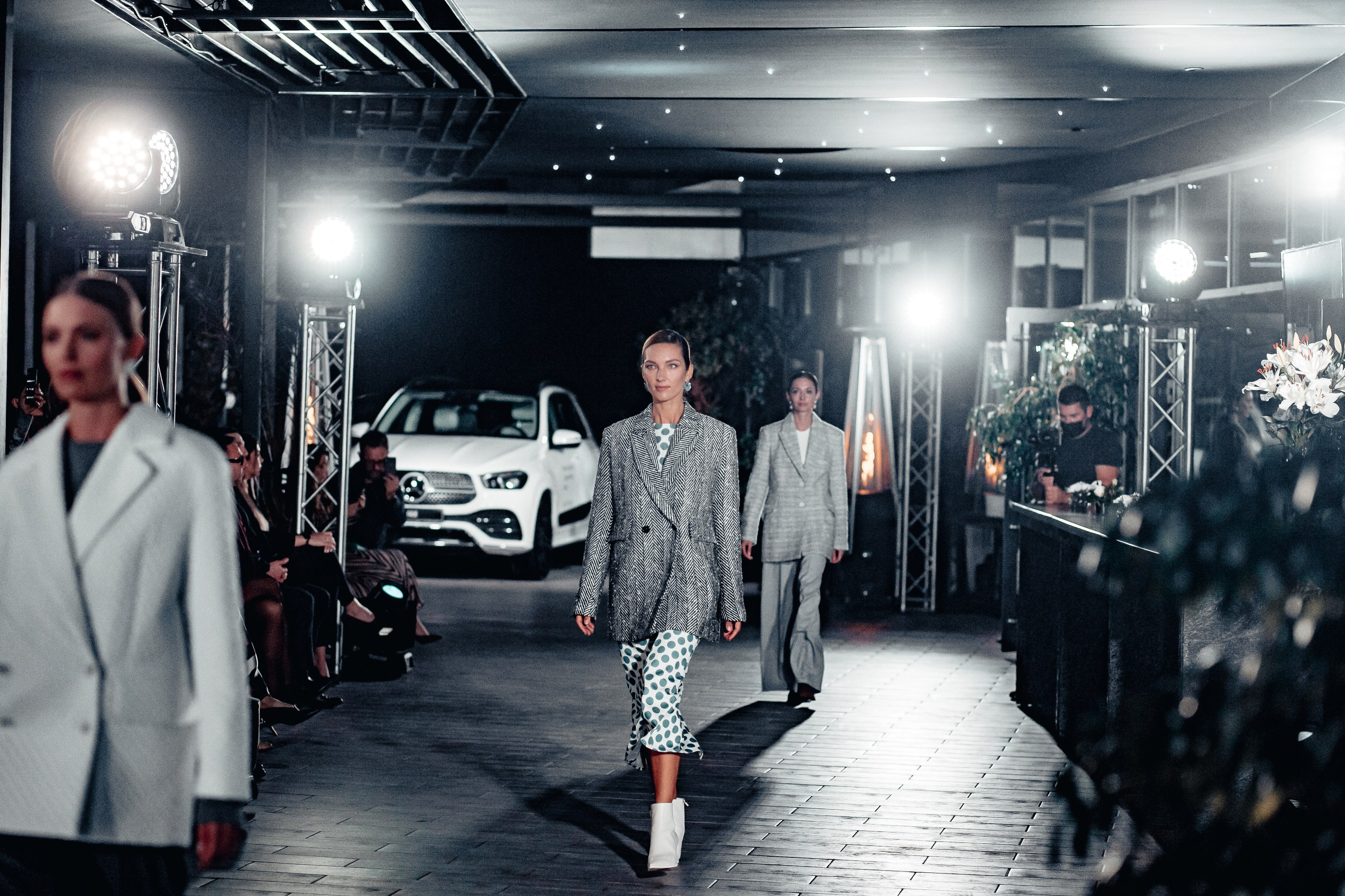 Закрытый показ дизайнера Ansel в рамках осеннего сезона…. RetroChic Фото