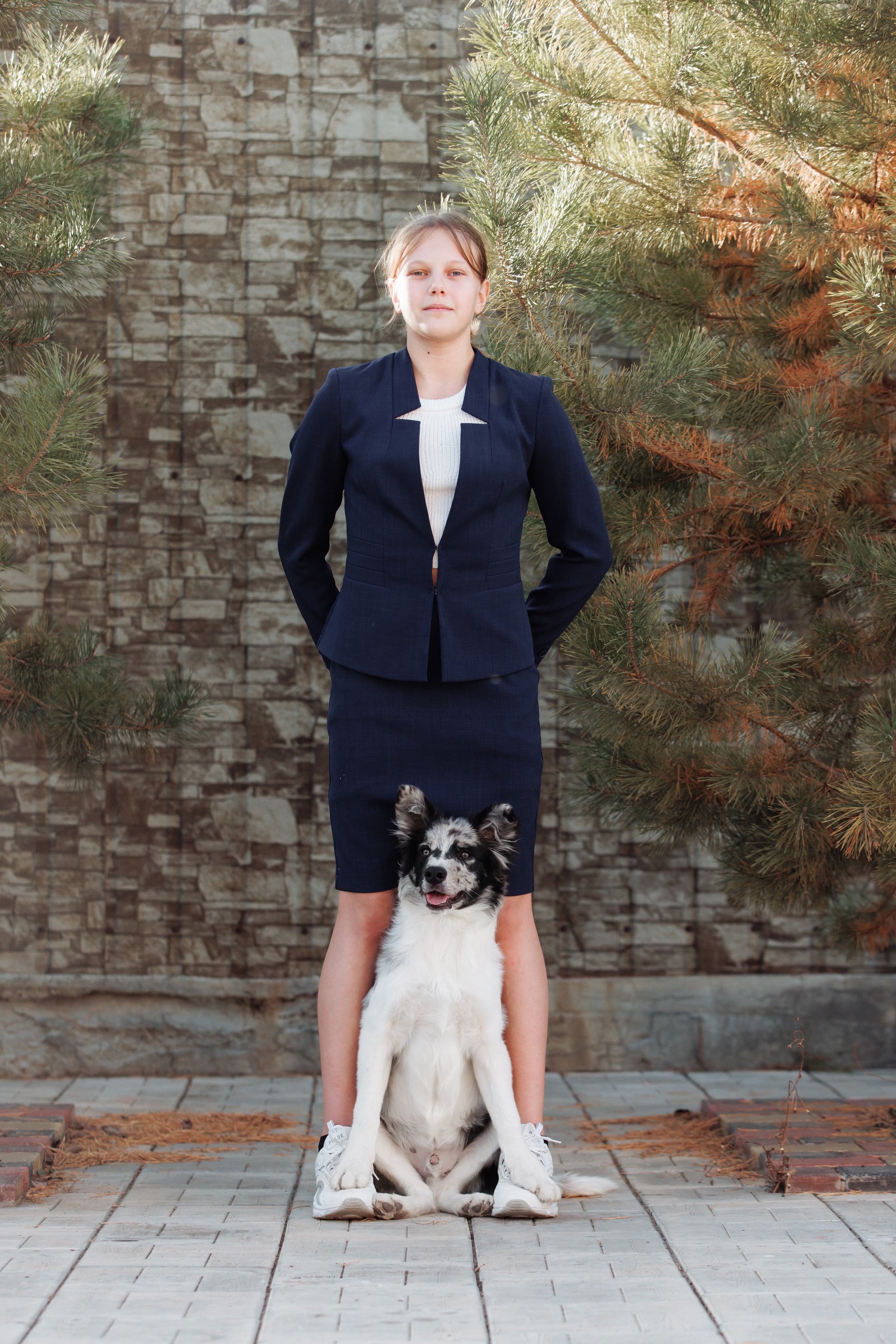 У дома с большой компанией от мала до велика. О нас