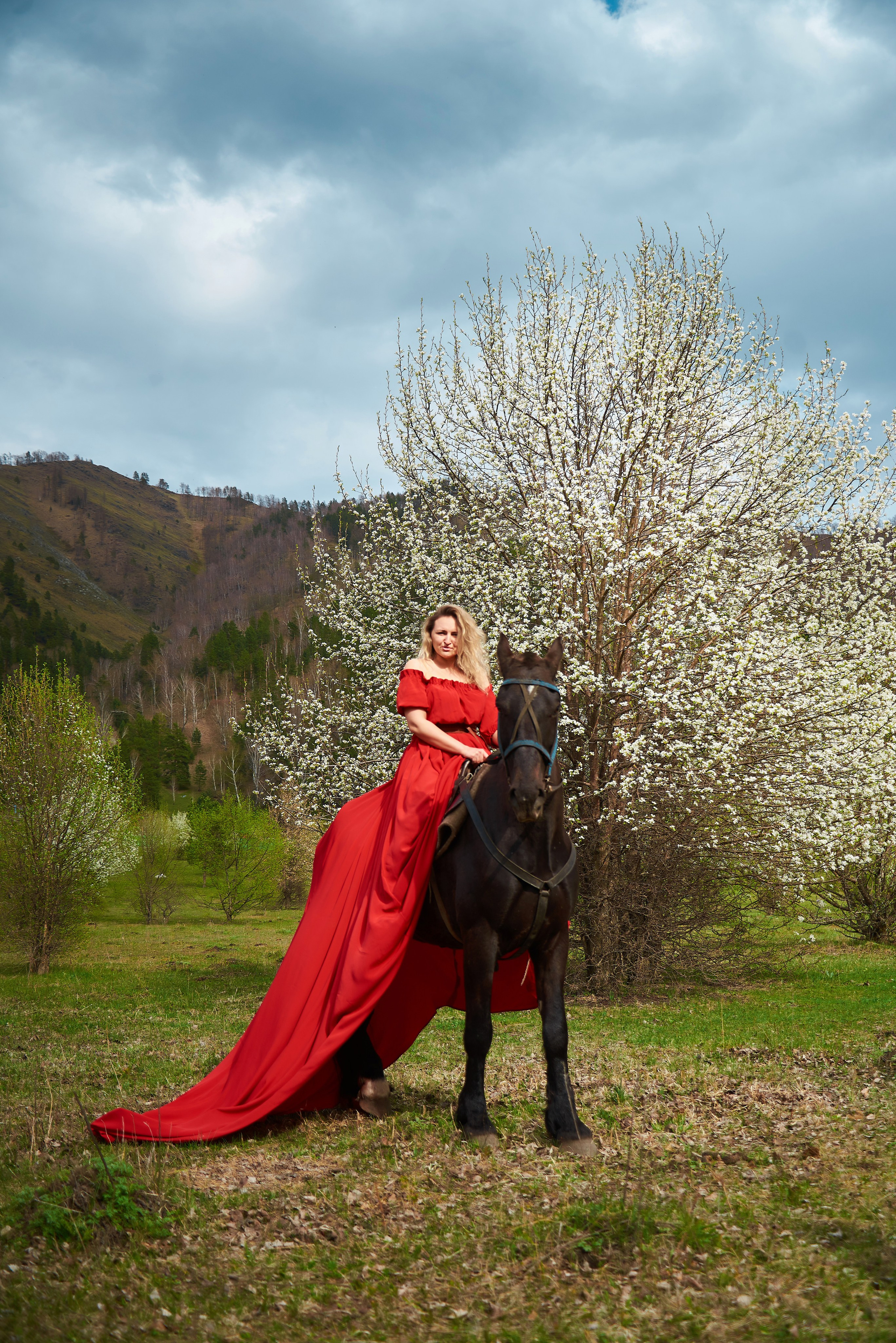 Женские костюмы и платья для фотосъемки. Семейный фотограф в Барнауле, Горный Алтай, Заринск, Алейск