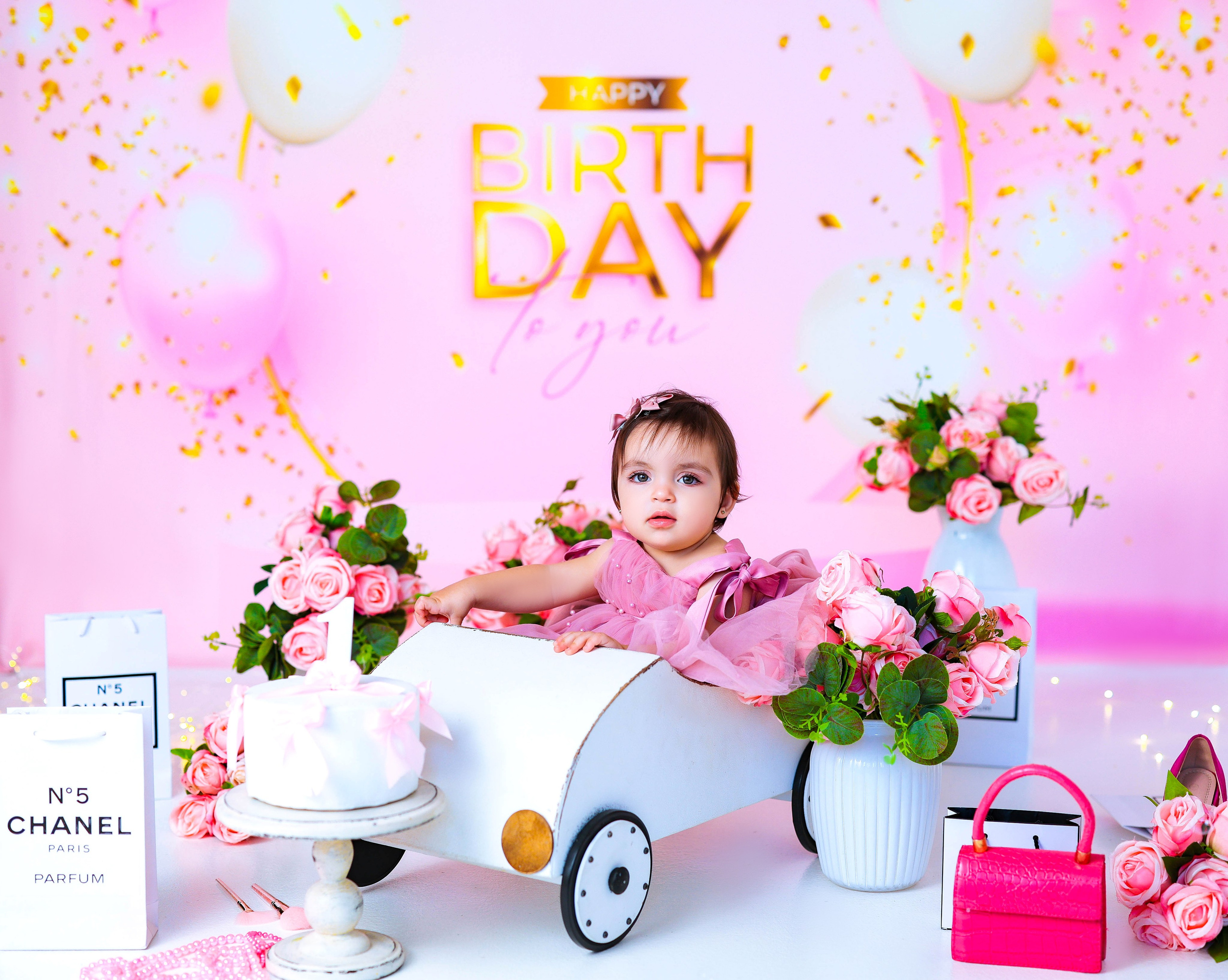 Малышки Антураж