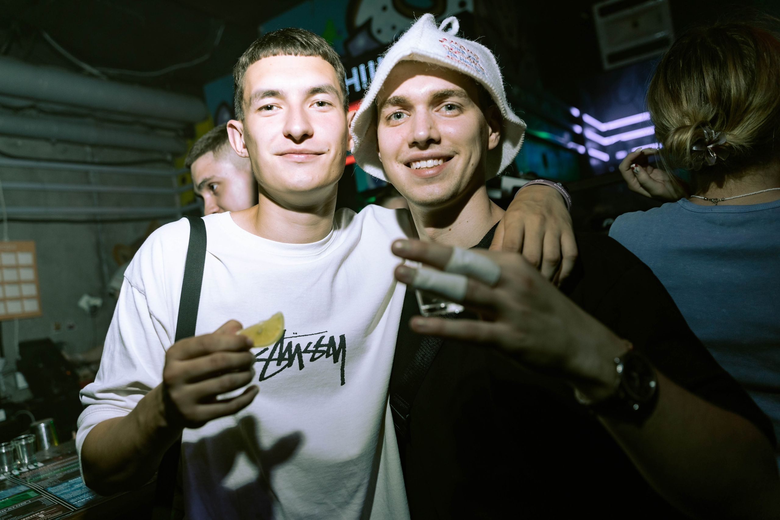 Mishka-bar 3. _Carpe diem_