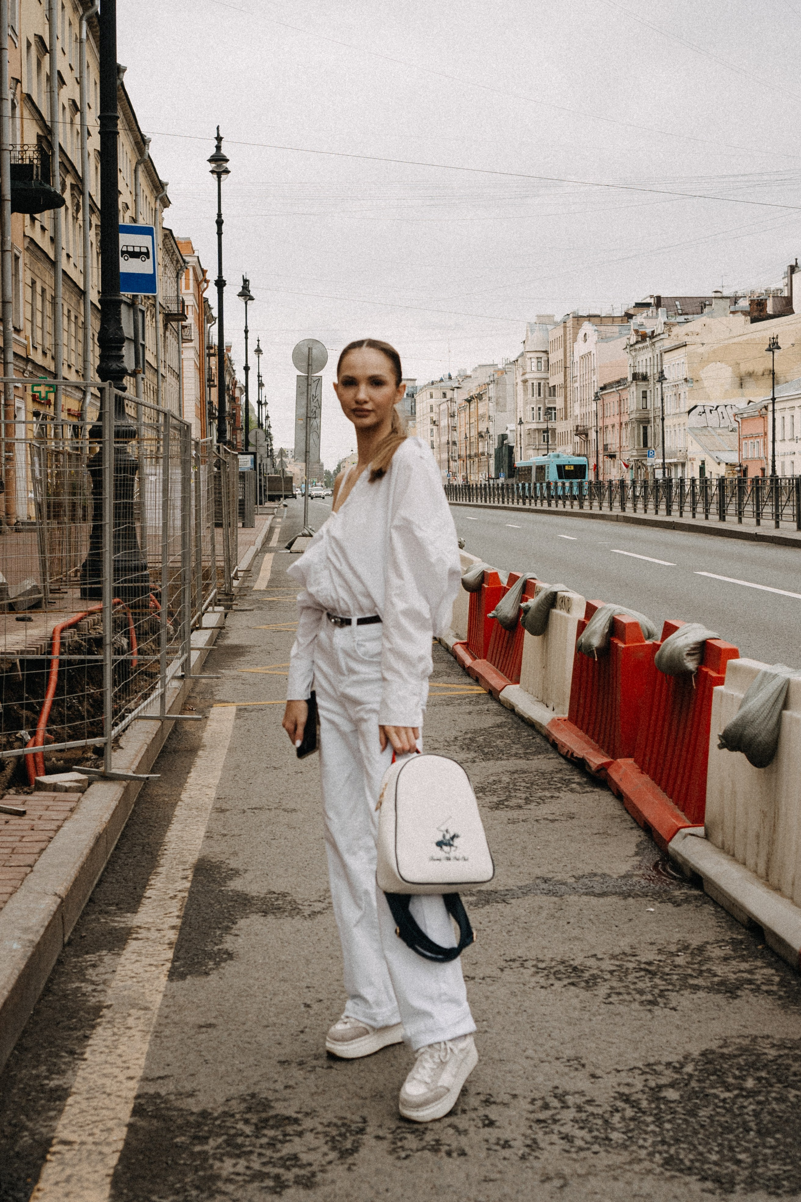 МЫ ГУЛЯЛИ ПРО КРЫШАМ ПИТЕРА. Профессиональный фотограф, Санкт-Петербург — Виктория Богомолова