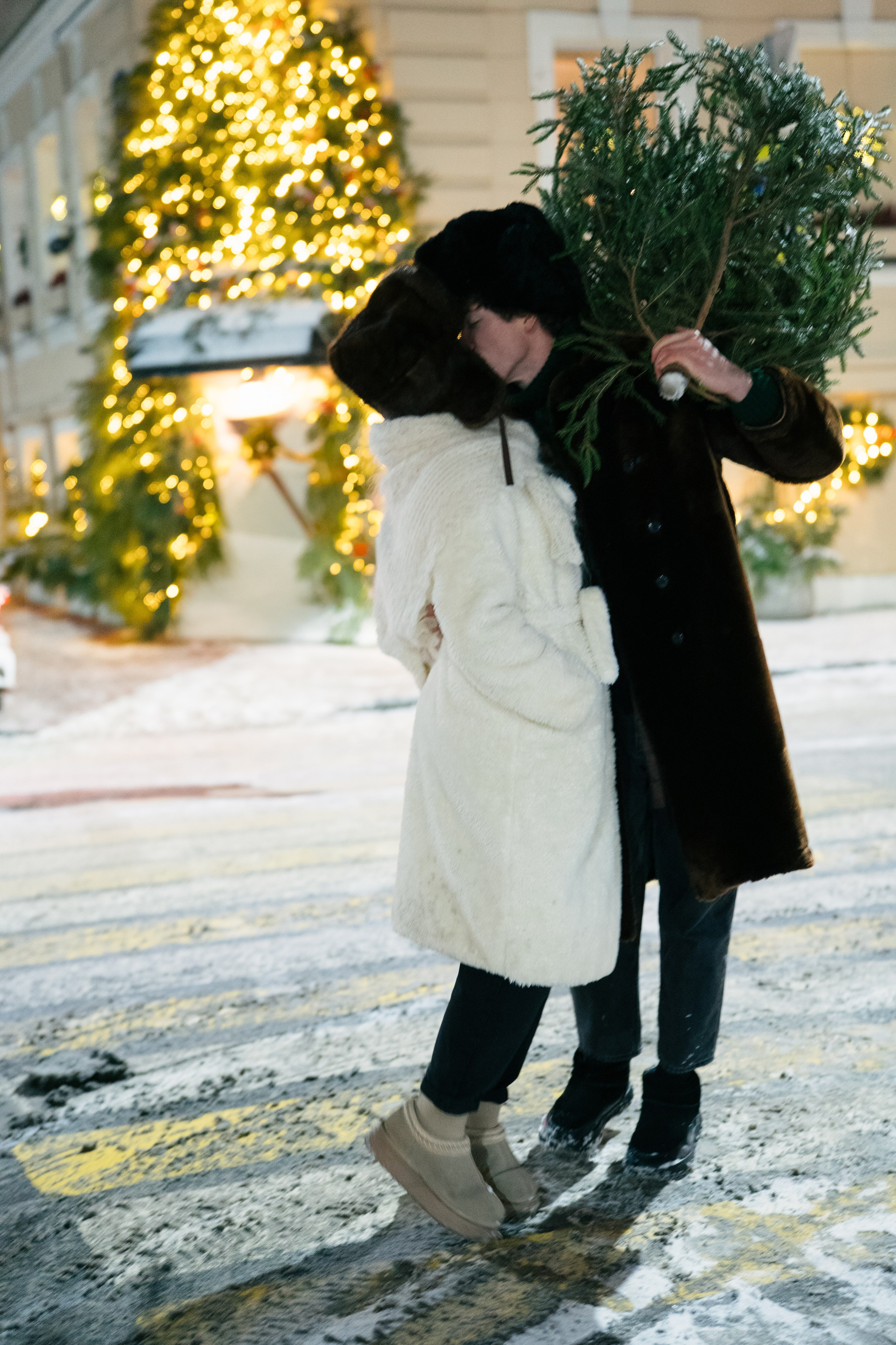 НОВОГОДНЯЯ ПРОГУЛКА ПАРЫ ПО ЧЕРНЫШЕВСКОЙ ПЕРЕД НОВЫМ ГОДОМ. Профессиональный фотограф, Санкт-Петербург — Виктория Богомолова