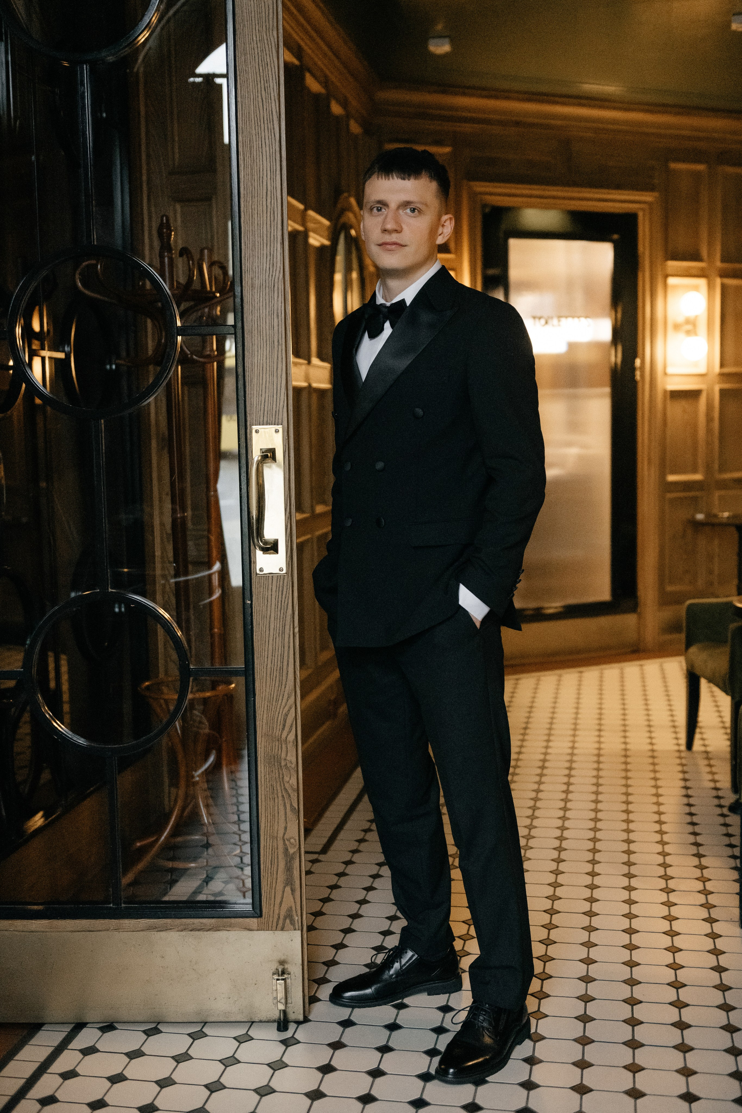 Wedding day in Martinique Bar. Wedding PHOTOGRAPHER Andrew Vnukov