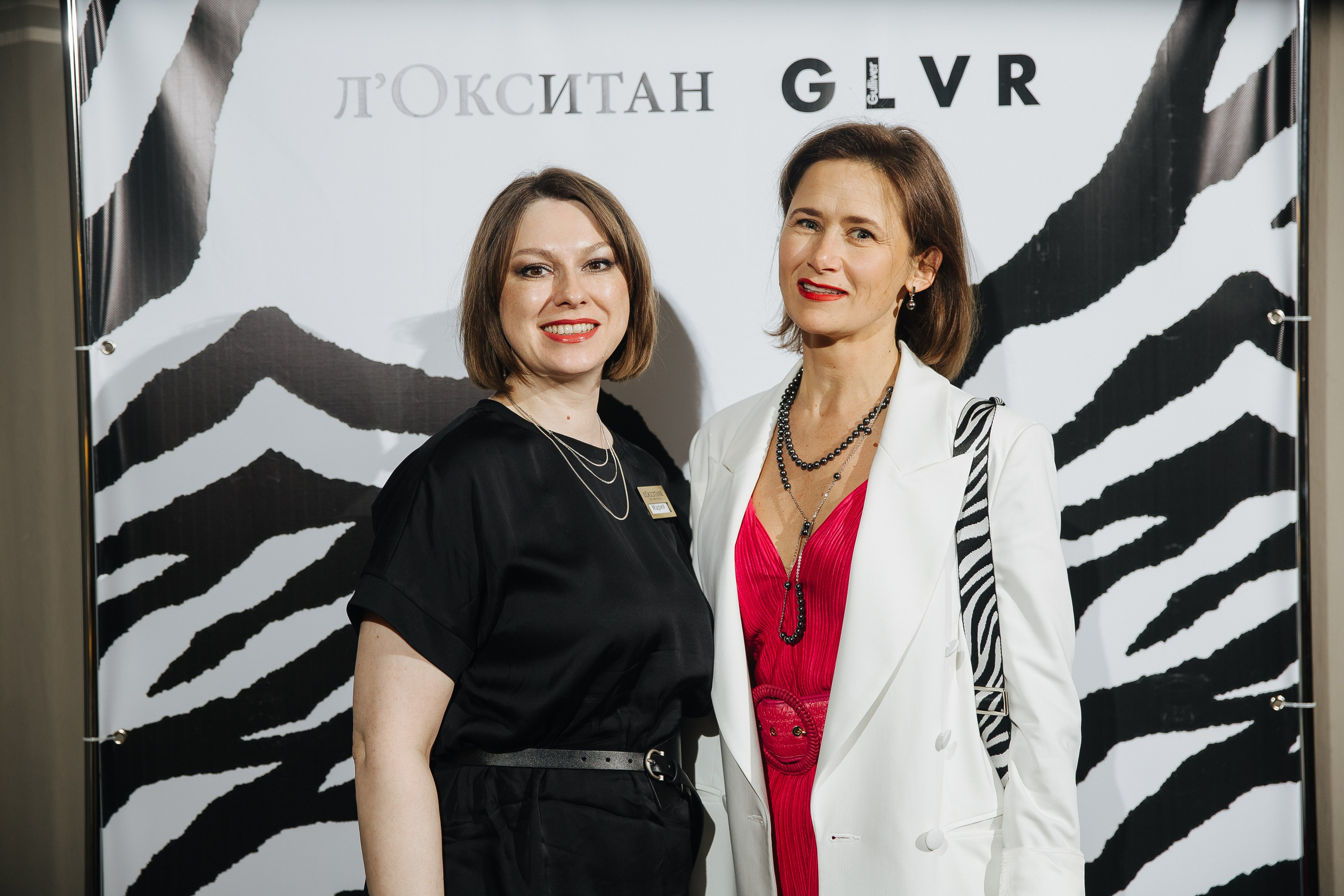 Презентация открытия магазина женской одежды GLVR в ресторане Fresco. Фотограф в Красноярске Надежда Воскресенская