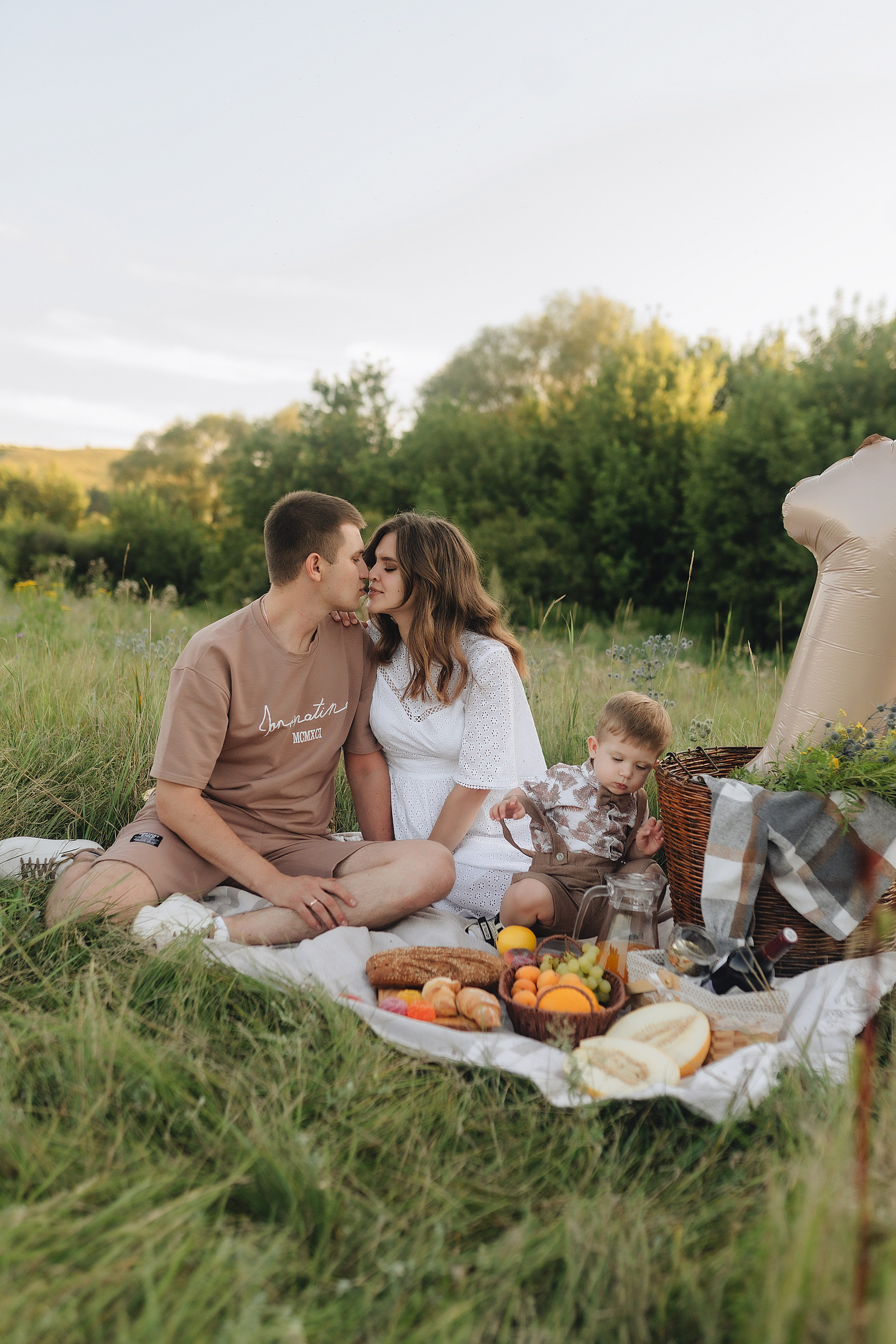 Светлана, Сергей и Женя | Семейная съемка на закате. Фотограф Карина Шмулёва. Воронеж и область