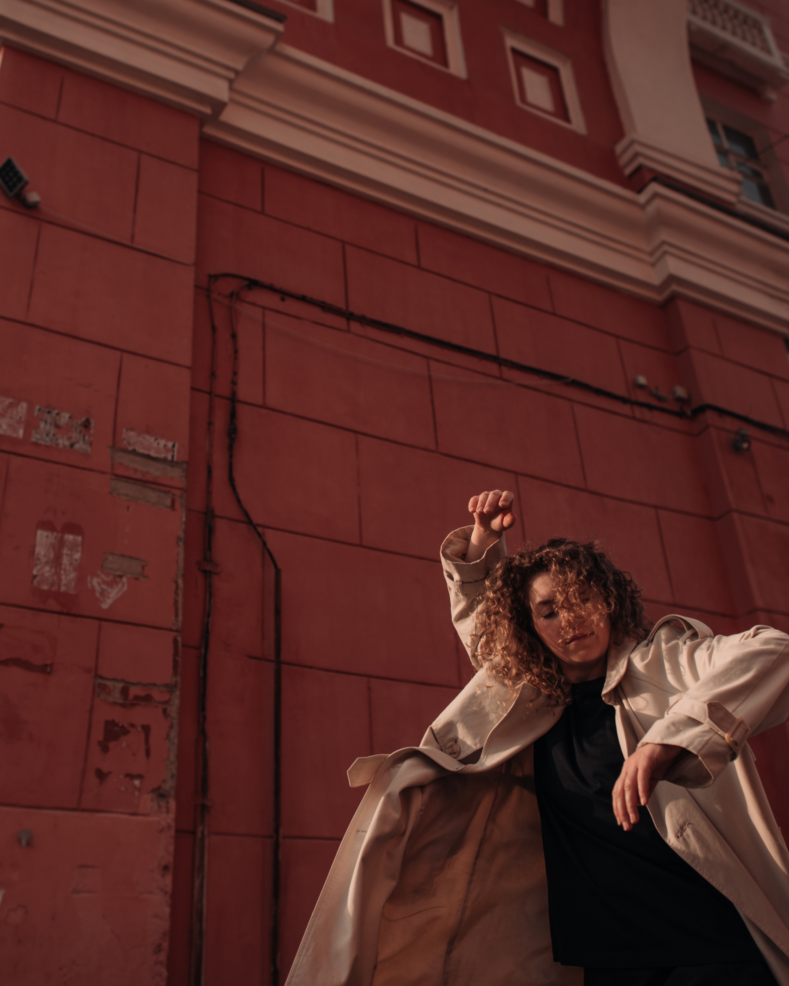 Рассвет в городе: Ира и парсон Гром. Портфолио