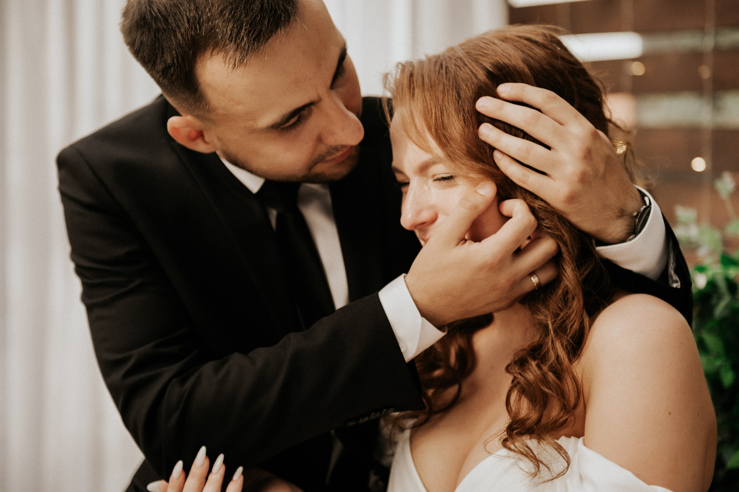 Свадебные фотографии. Фотограф в Барнауле Дарья Бутурлакина. Люби.Цени.Касайся