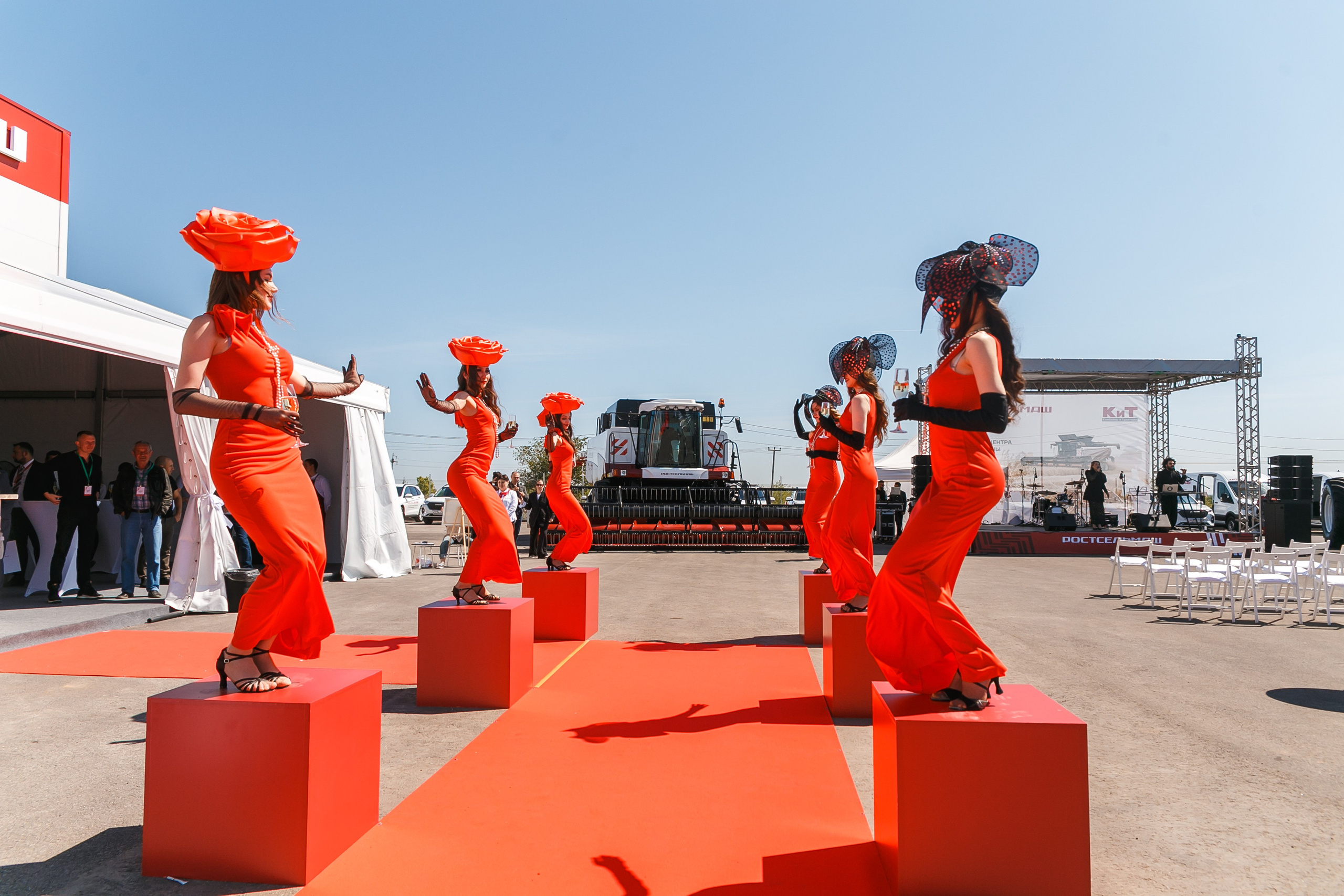 Открытие дилерского центра Ростсельмаш. Событийный фотограф Максим Бескоровайновнов