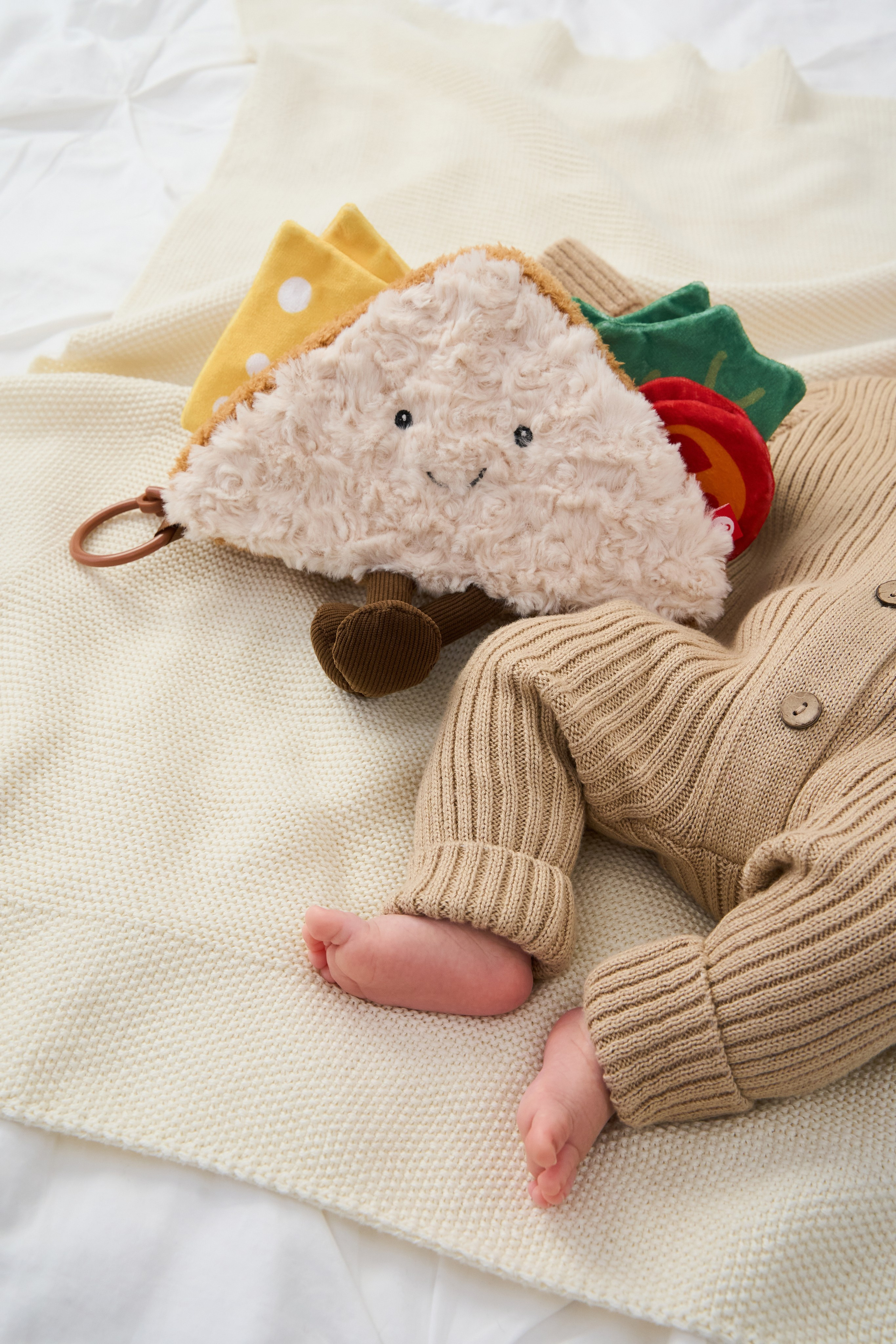 "Профессиональная детская фотосъемка для семейных портретов и воспоминаний""Высококачественная детская съемка новорожденных и малышей в студии""Рекламная детская фотосъемка для альбомов и подарков""Студийная детская съемка с креативными декорациями и позами""Коммерческая детская фотосъемка для маркетинга детских товаров""Фотография детской съемки с акцентом на эмоции и улыбки""Семейная детская съемка для портфолио и социальных сетей""Профессиональная детская фотосъемка с мягким освещением""Рекламные фото детской съемки для сайтов и брошюр""Высокоточная детская съемка для воспоминаний и презентаций""Детская фотосъемка высокого разрешения для семейных альбомов""Коммерческая детская съемка с фокусом на радость и развитие""Студийная фотосъемка детской съемки для брендов и маркетинга""Фотографии детской съемки для подарков и увеличения клиентов""Профессиональная детская съемка для каталогов и семейных историй" "Профессиональная каталожная фотосъемка товаров для e-commerce и интернет-магазинов""Высококачественная каталожная съемка одежды и аксессуаров с белым фоном""Рекламная каталожная фотосъемка для маркетинга продуктов и брендов""Студийная каталожная съемка с детальной проработкой текстур и материалов""Коммерческая каталожная фотосъемка для каталогов и онлайн-платформ""Фотография каталожной съемки с акцентом на дизайн и презентацию товаров""Предметная каталожная съемка для увеличения продаж в e-commerce""Профессиональная каталожная фотосъемка с использованием студийного освещения""Рекламные фото каталожной съемки для сайтов и социальных сетей""Высокоточная каталожная съемка товаров для презентаций и брошюр""Каталожная фотосъемка высокого разрешения для онлайн-магазинов""Коммерческая каталожная съемка с фокусом на качество и детализацию""Студийная каталожная фотосъемка для брендов и ритейла""Фотографии каталожной съемки для маркетинговых кампаний""Профессиональная каталожная съемка для каталогов и увеличения конверсии"