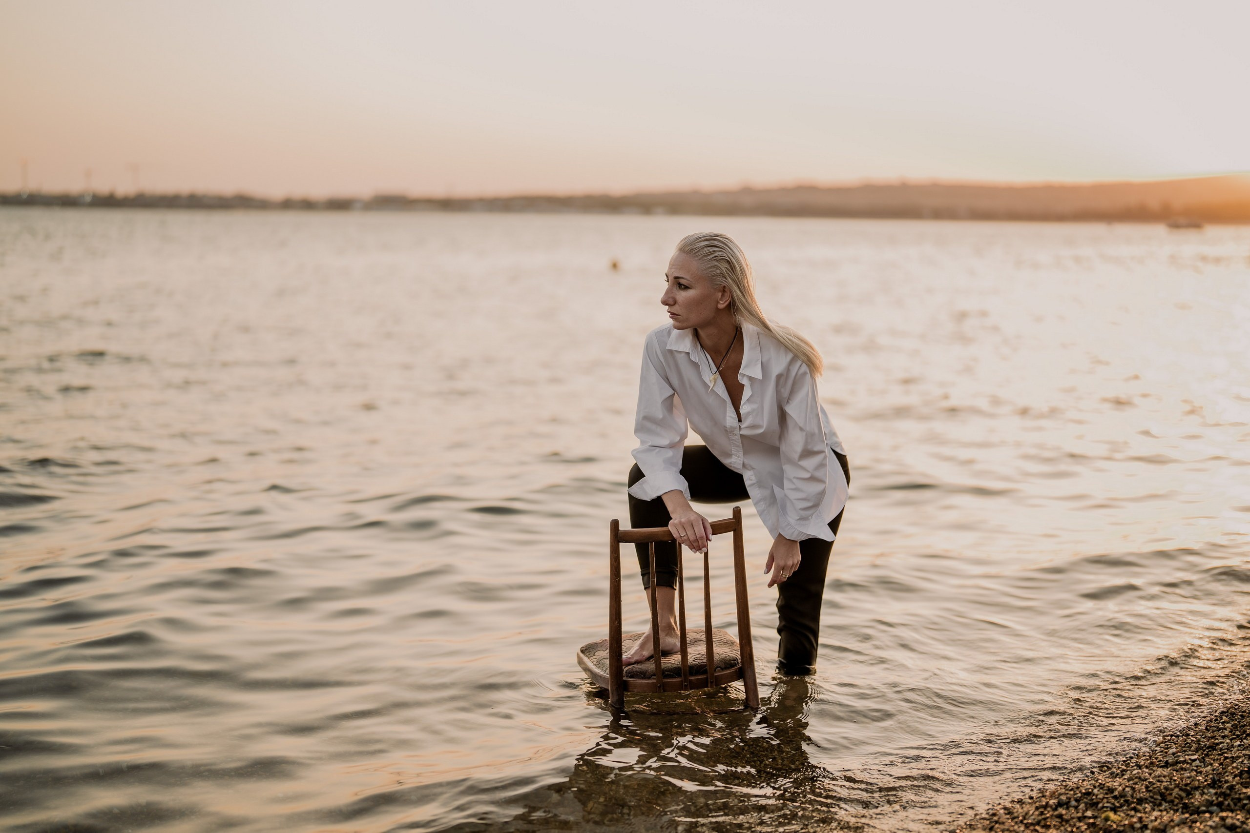 Стул и Море