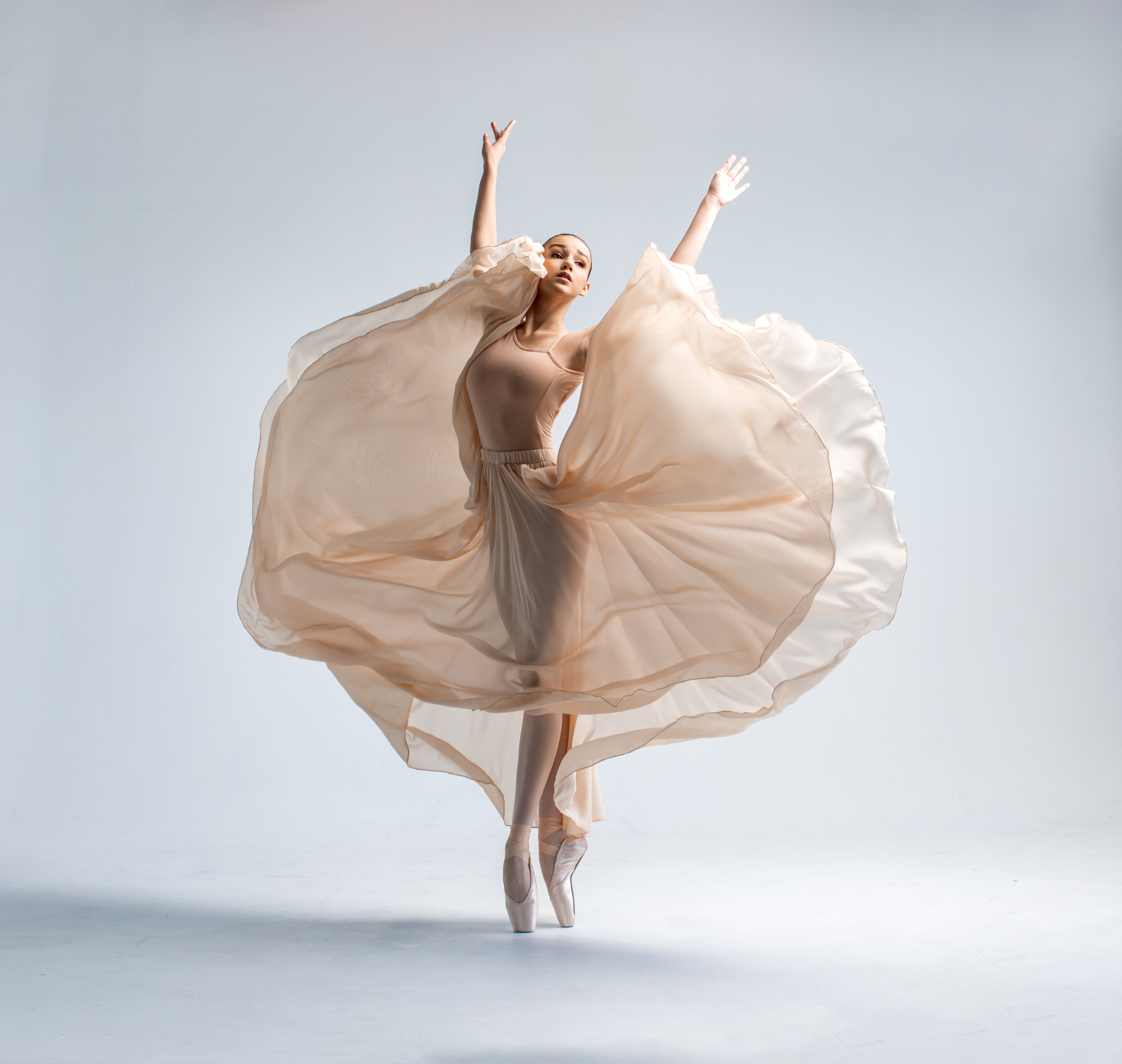 Бежевая воздушная юбка напрокат для фотосессии. Балетный фотограф Алина Ханько — Душа Балета