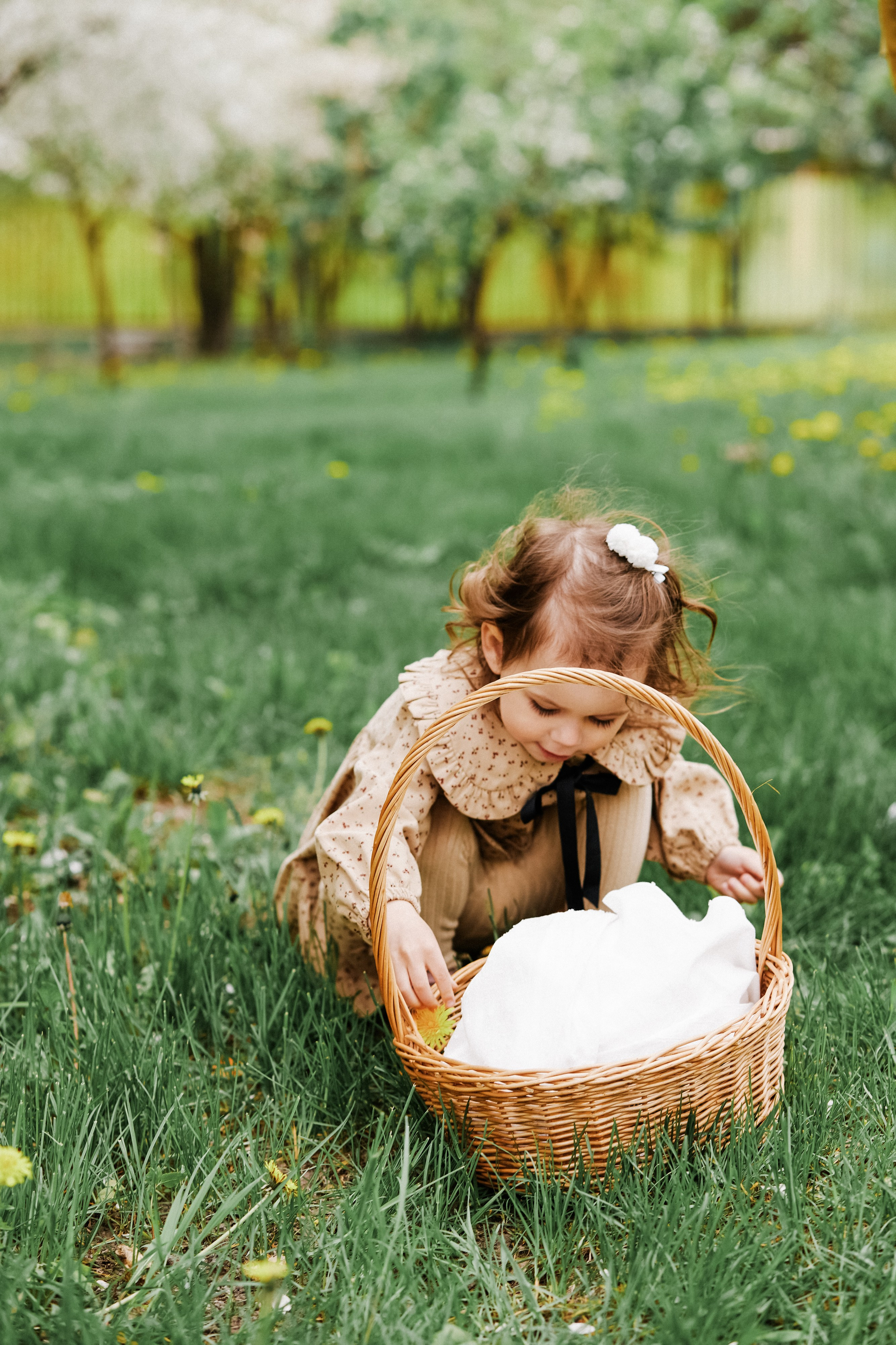 Цветущие яблони для Лили. Детский семейный фотограф в Москве Светлана Микадзе