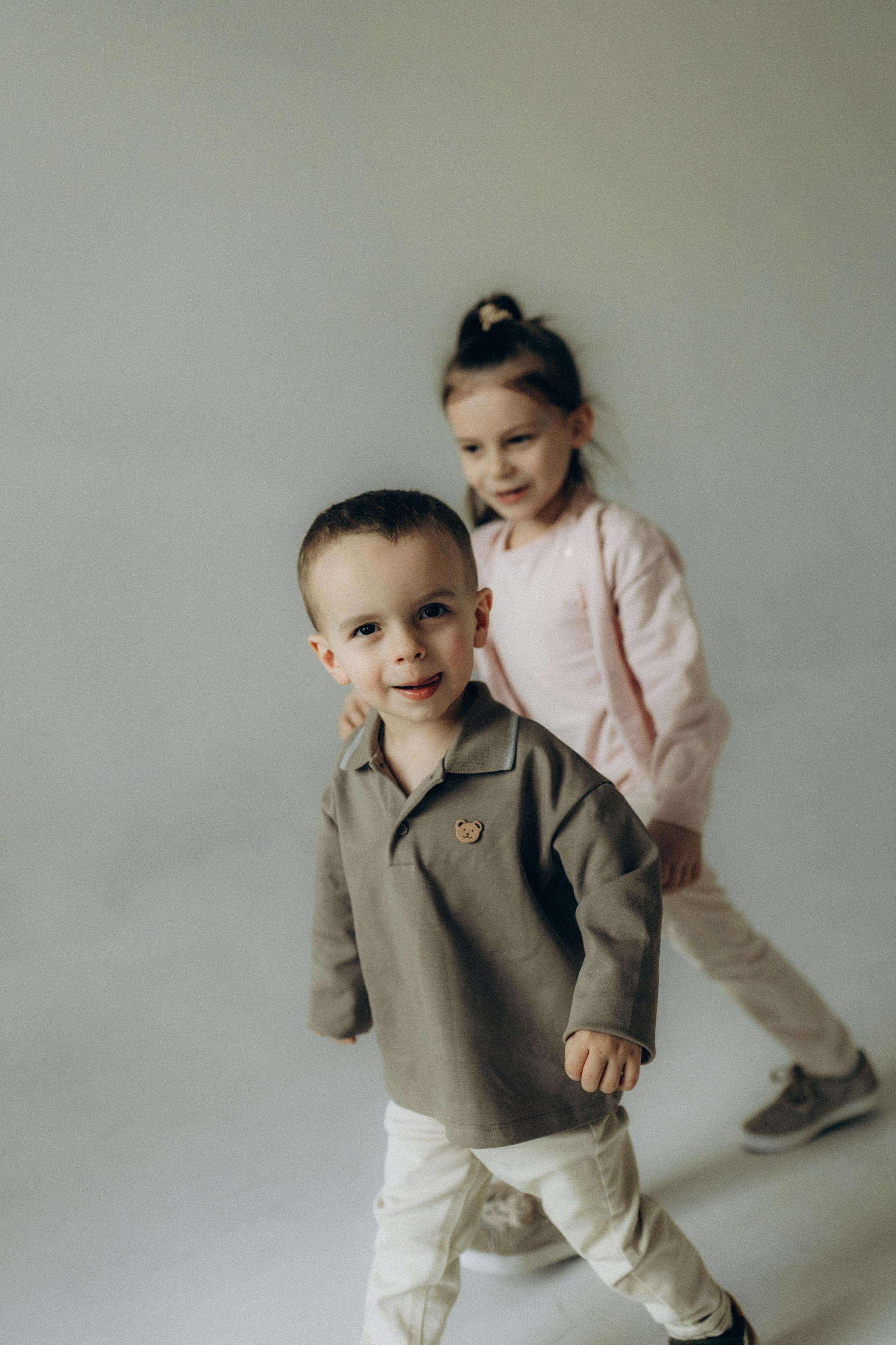 Семейная съёмка на циклораме. Фотограф НОГИНСК, Москва, Анастасия Белая