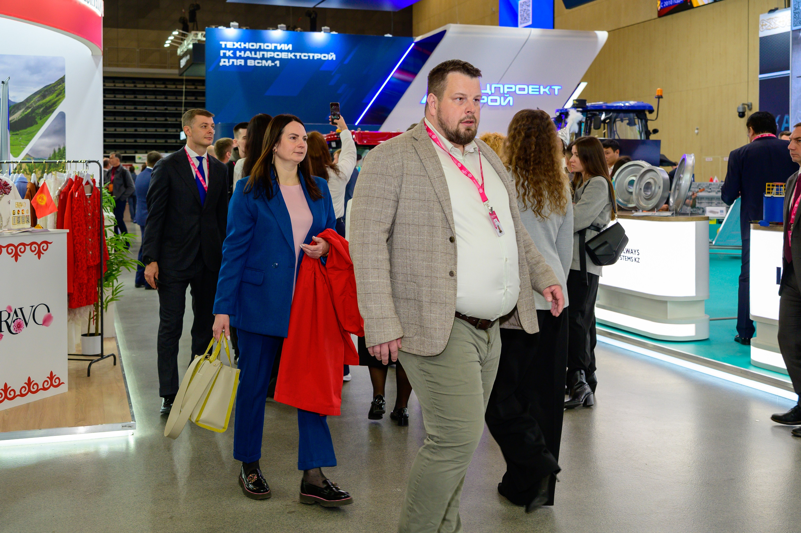 BigindustrialweekBelarus. Фотоуслуги, услуги фотографа, фотографирование важных событий