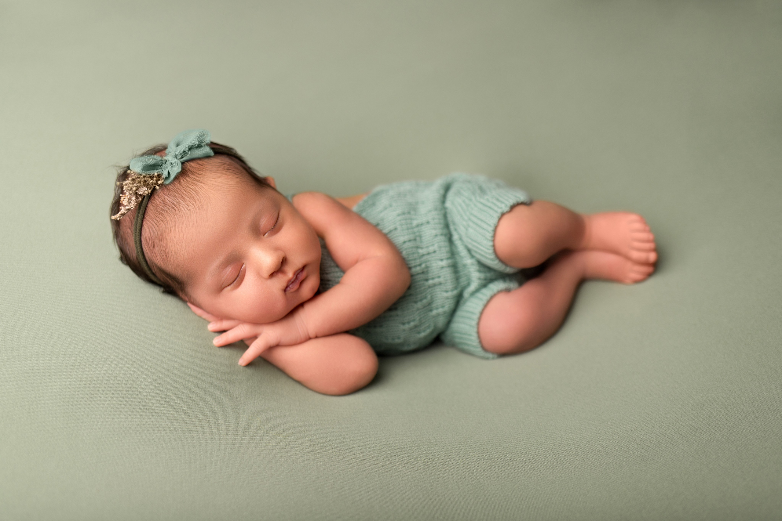 Девочки. Фотограф новорождённых Волгоград Волжский Дарья Рыскаль