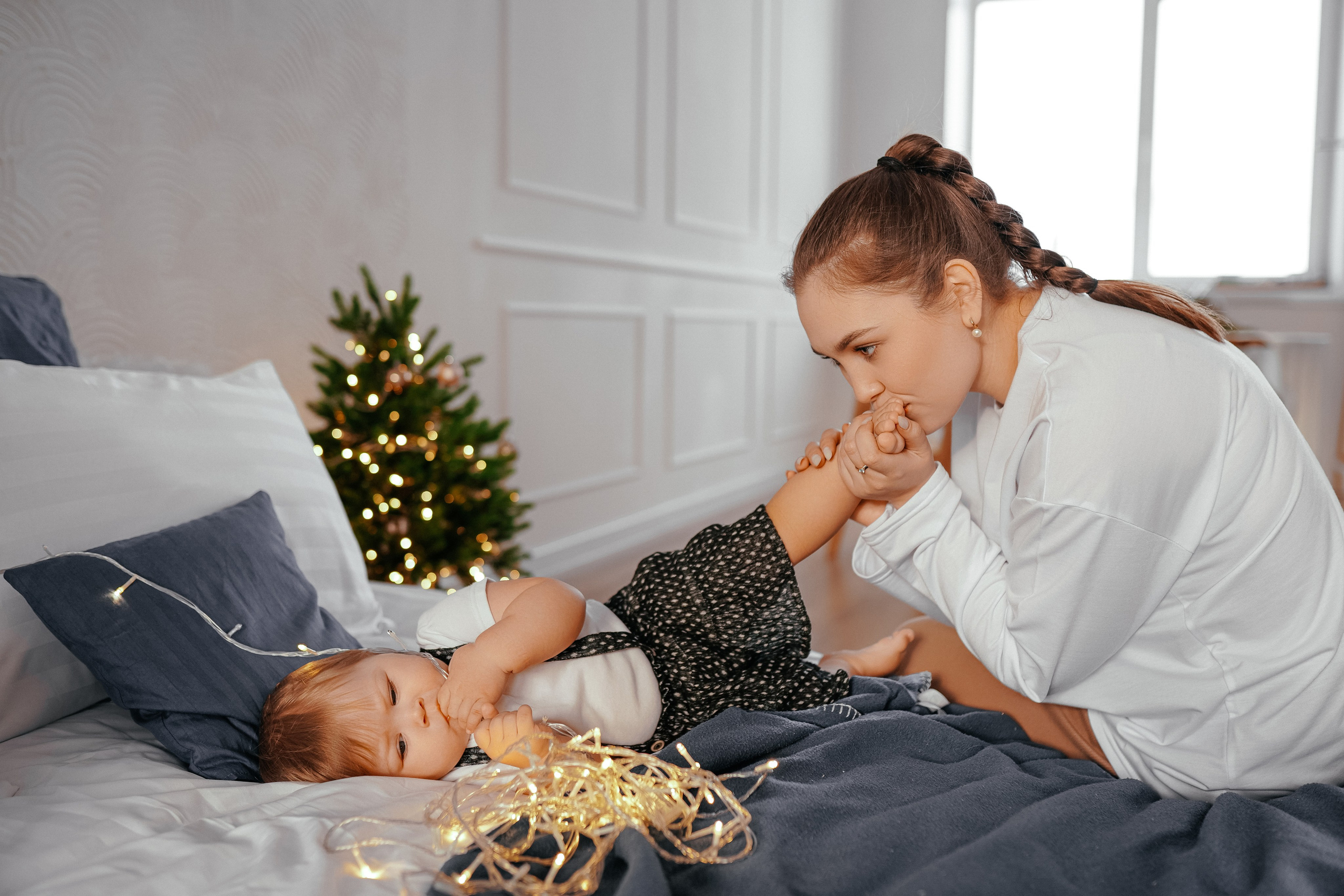 Семейная новогодняя фотосъемка в студии. Фотограф Ким Наталья в Красноярске