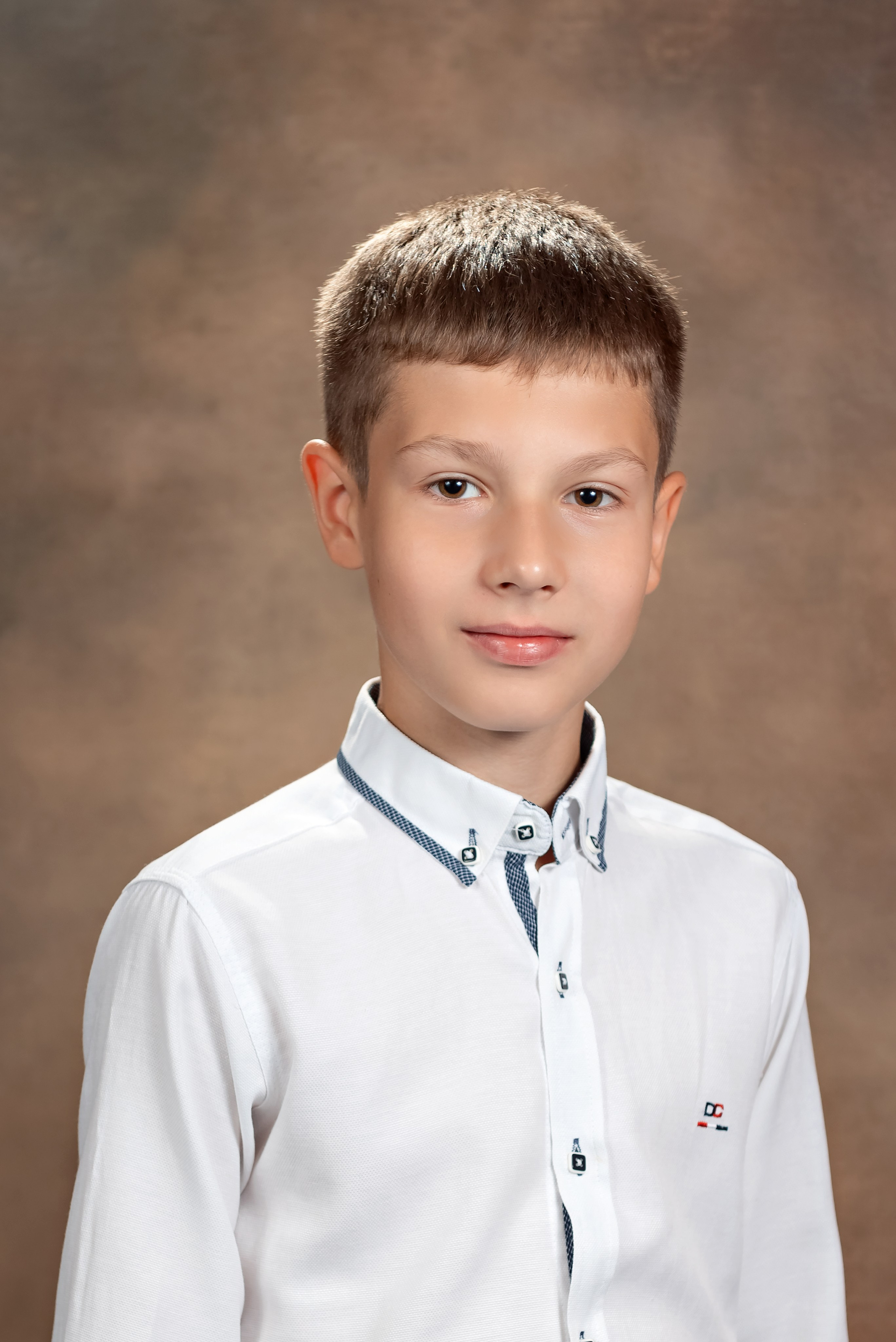 Фотопроект «Здравствуй, школа!» в студии. Выпускные альбомы в Туле Фотограф Юлия Чуракова