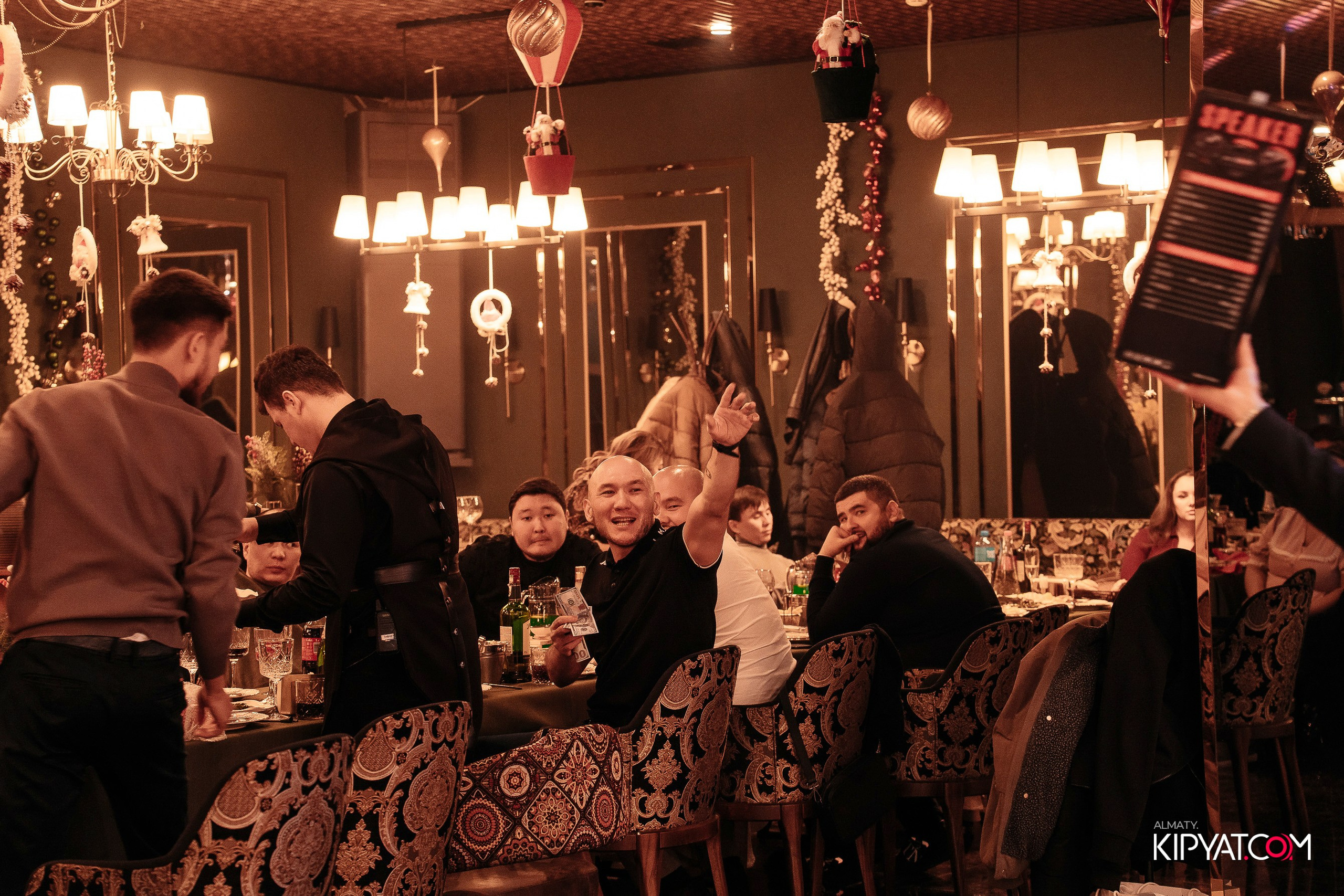 РЕСТОРАН ВЕСЕЛИДЗЕ НА ШЕВЧЕНКО. КИПЯТКОМ АЛМАТЫ! Фотосъемка мероприятий в Алматы